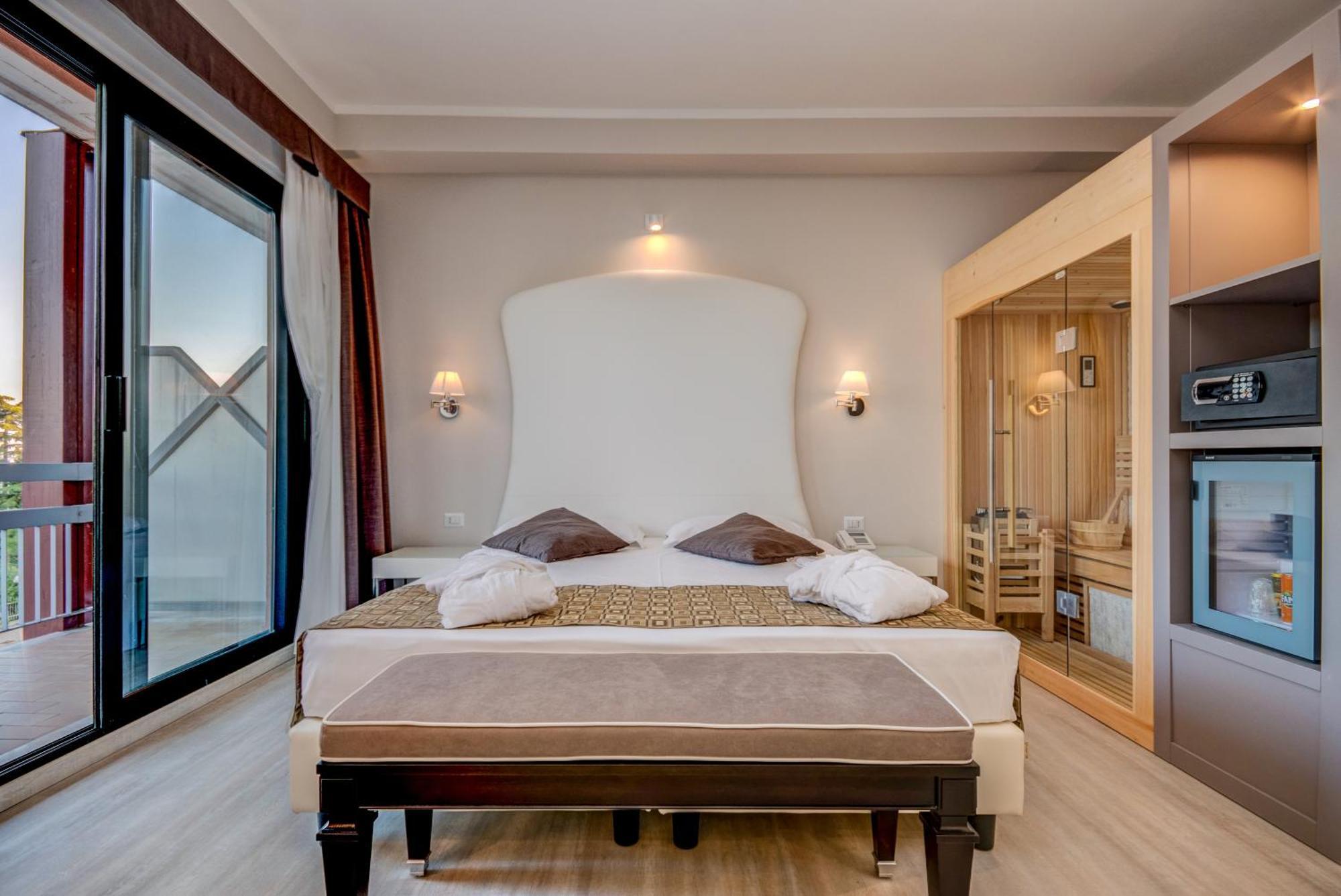 Junior Suite with Sauna