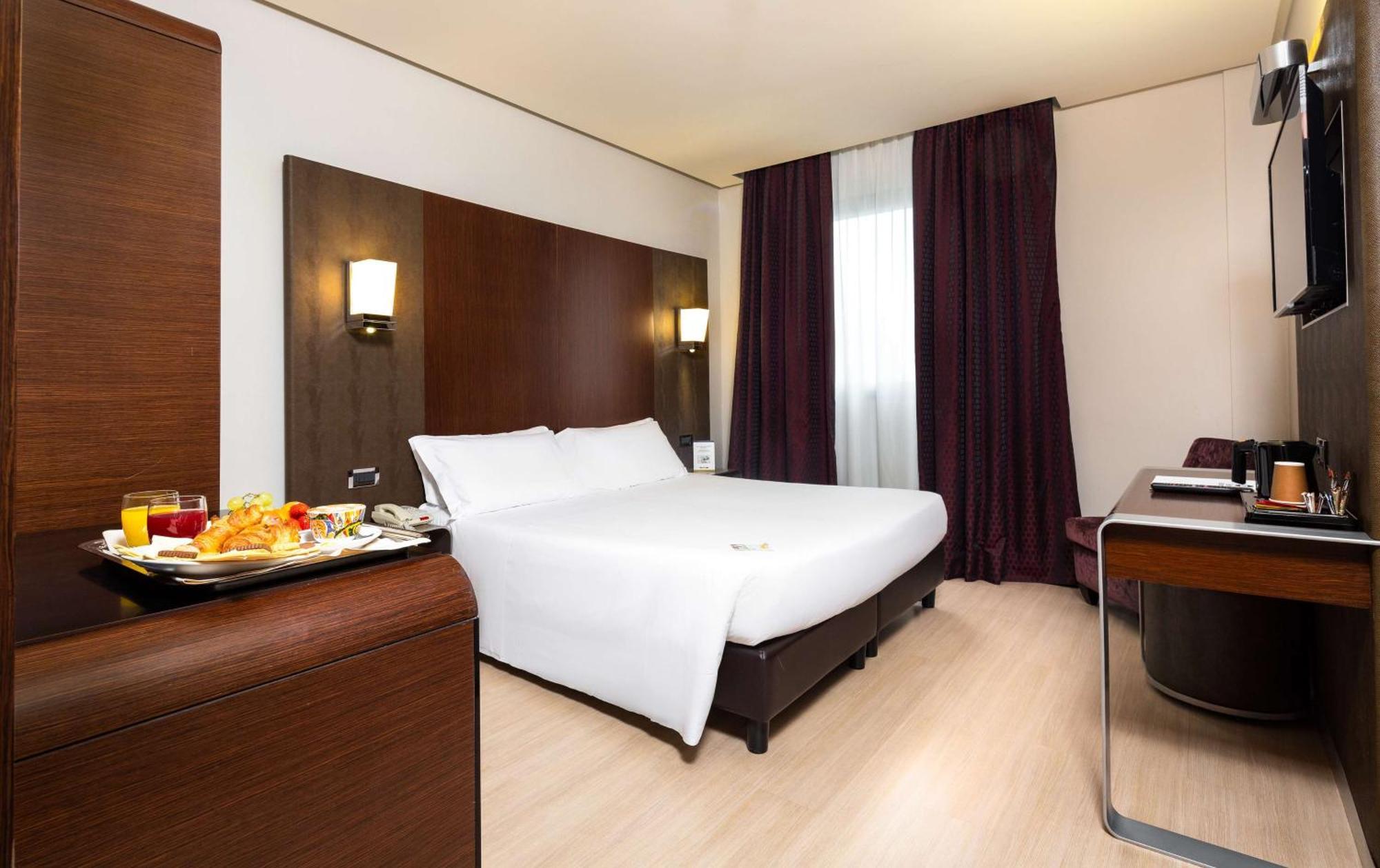 Standard King Room Spa Access