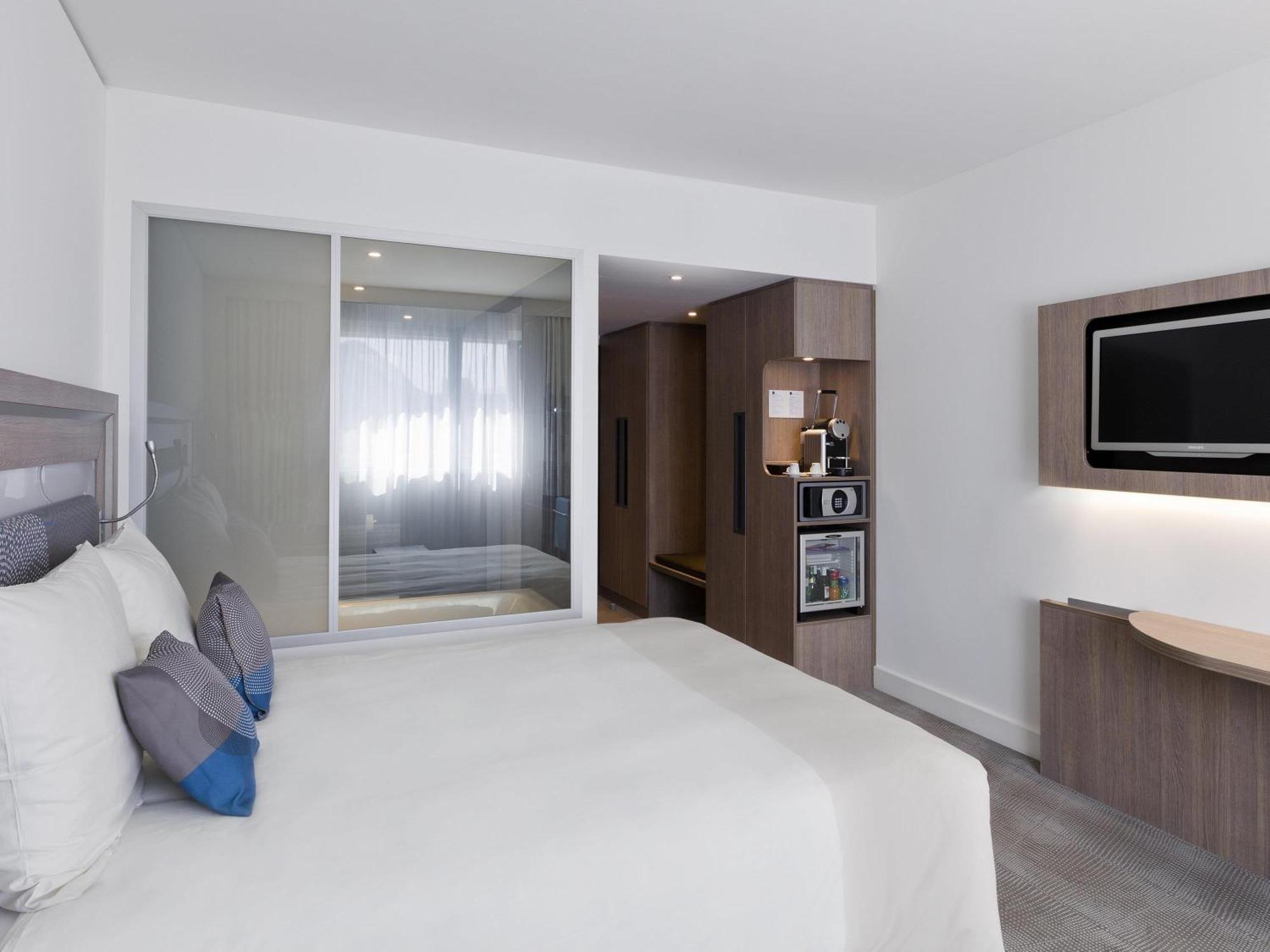 Superior Room Double Bed Disability Access