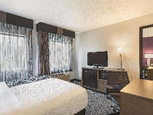 Standard Room 1 Queen Bed,1275497077:JPEG
