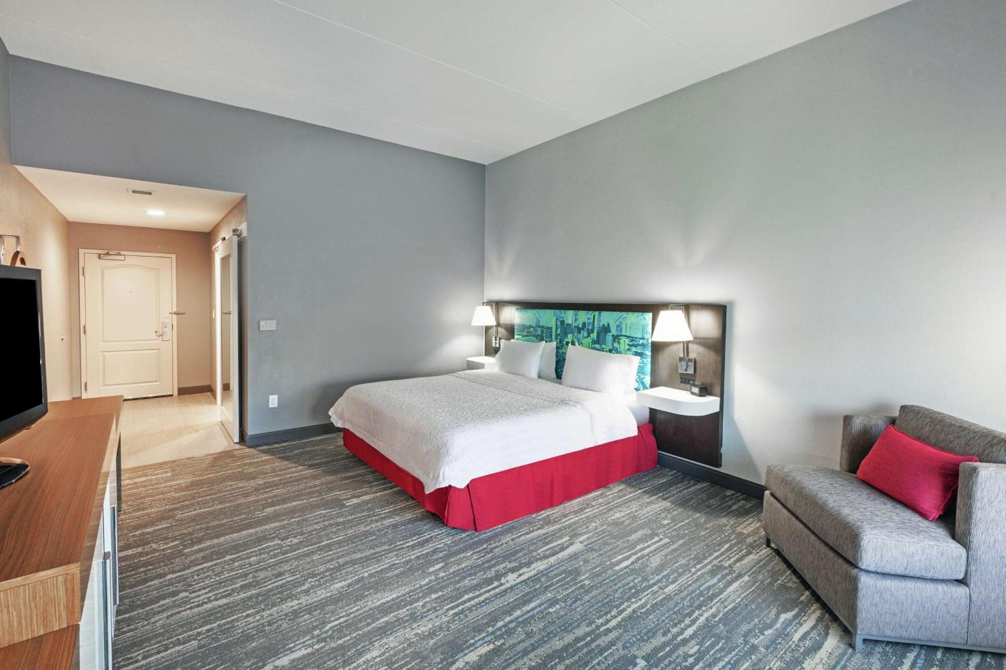King Room with Sofa Bed and Study - Non-Smoking