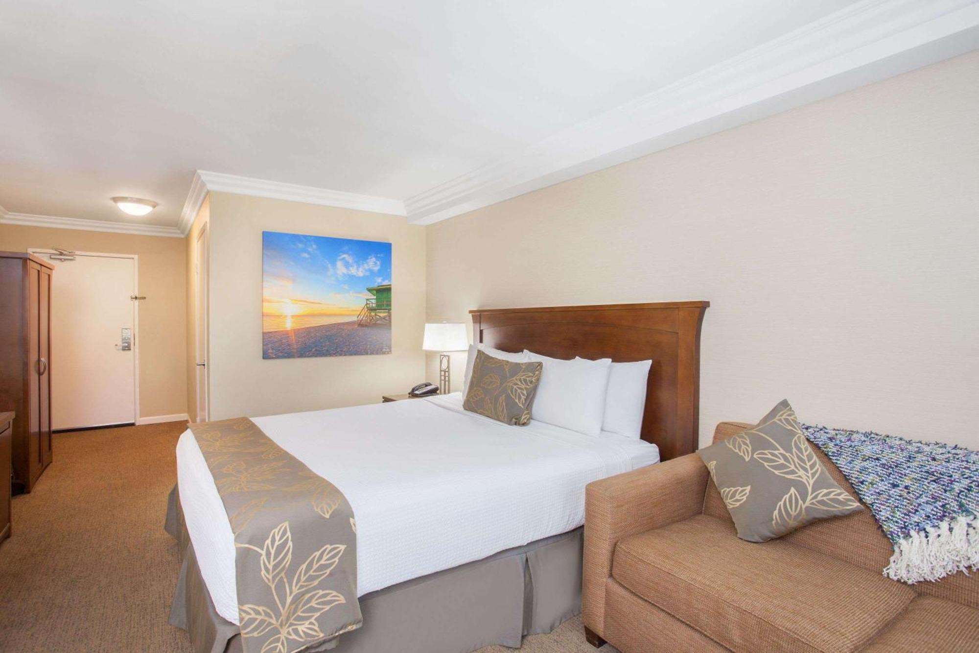 King Room Mobility or Hearing Impaired Access Non-Smoking