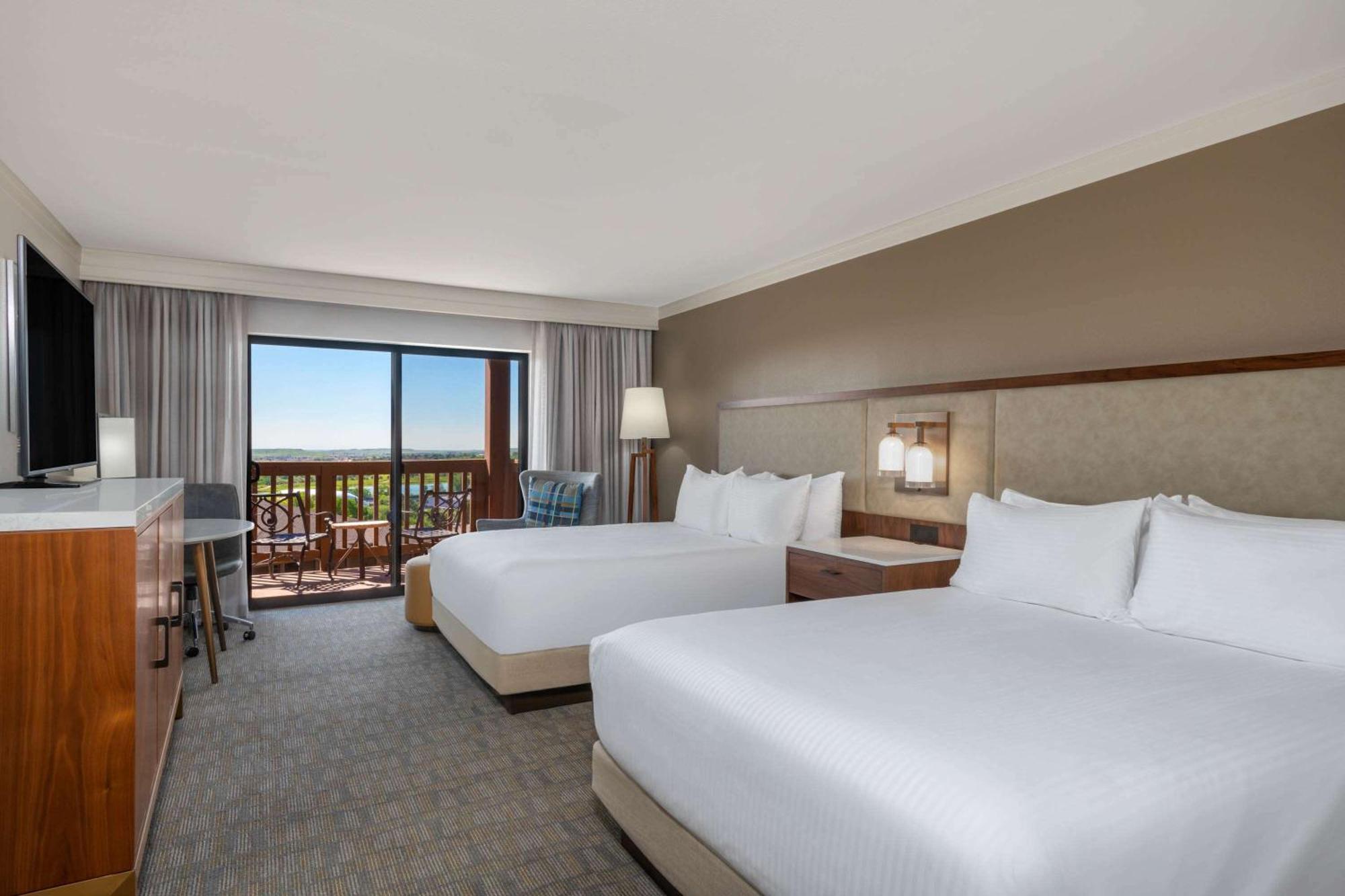 Queen Room with Two Queen Beds and Accessible Tub - Disability Access