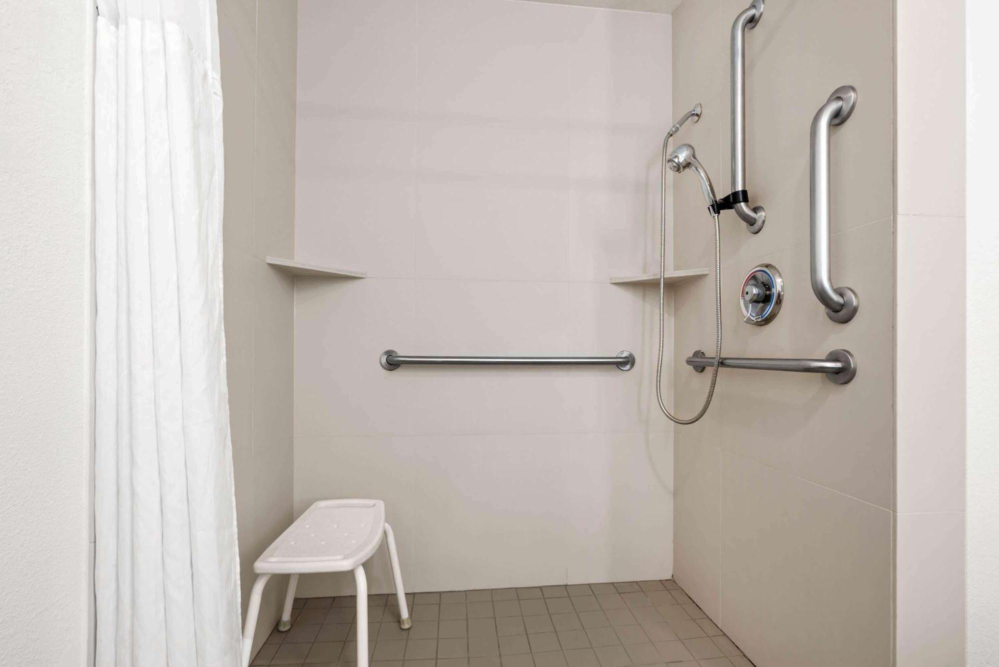 King Room - Disability Access