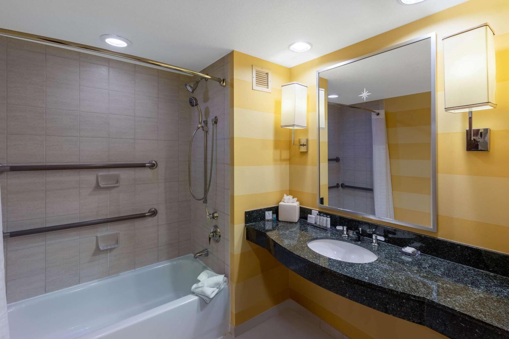 King Room Mobility Hearing Impaired Access or Non-Smoking