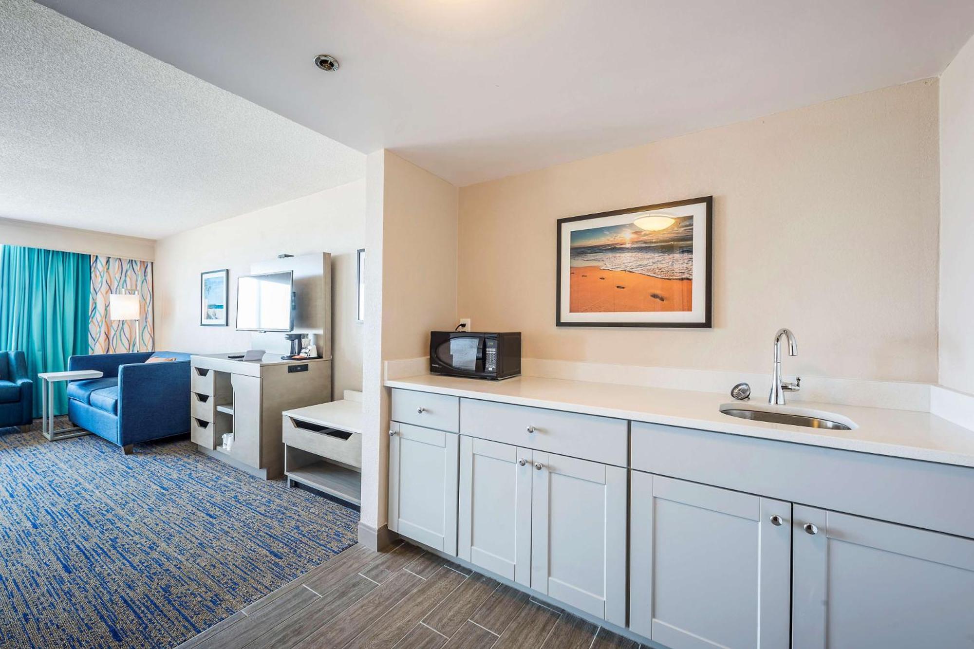 King Studio Suite Balcony Oceanfront Non-Smoking