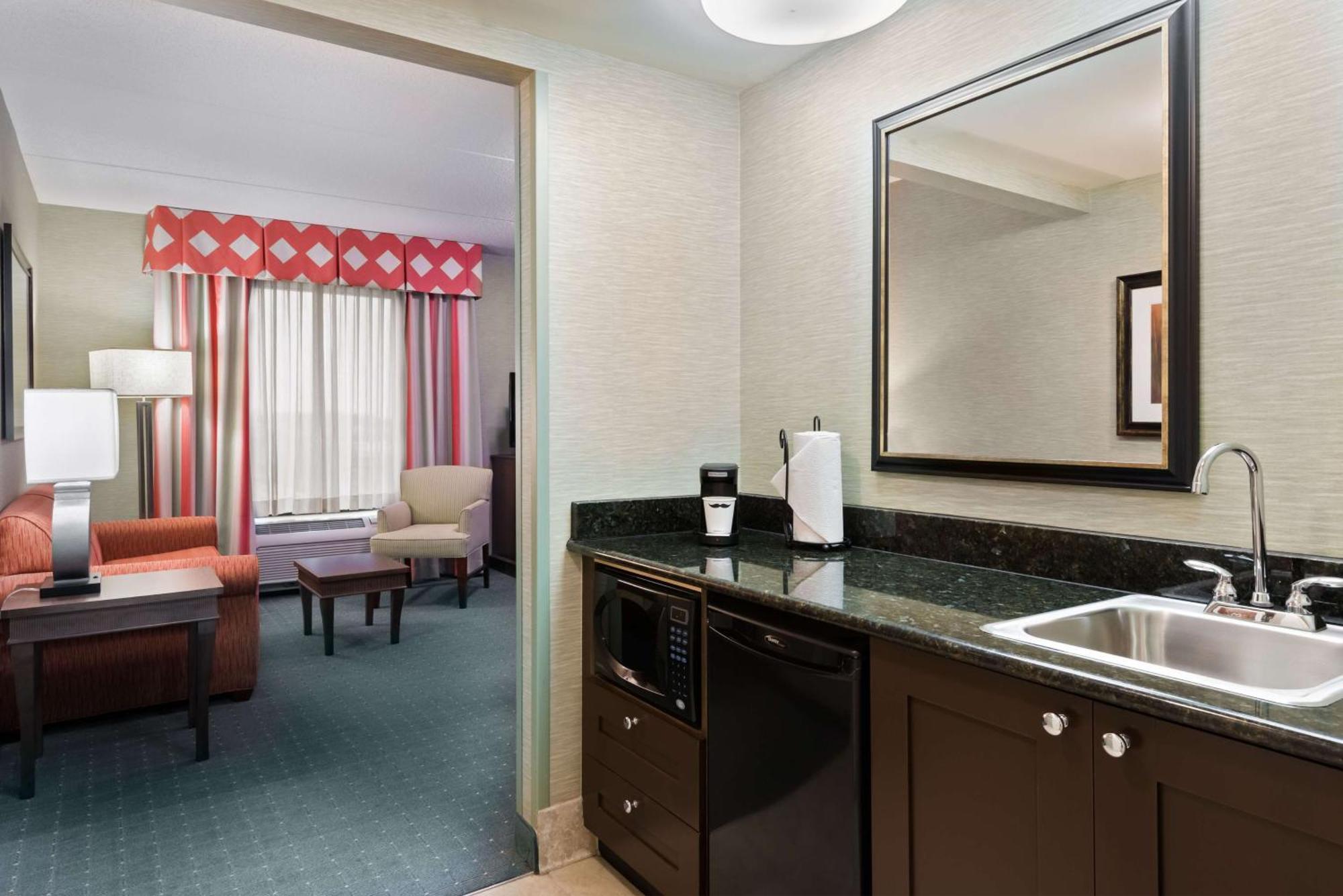Queen Studio Suite with Two Queen Beds and Sofa Bed - Non-Smoking