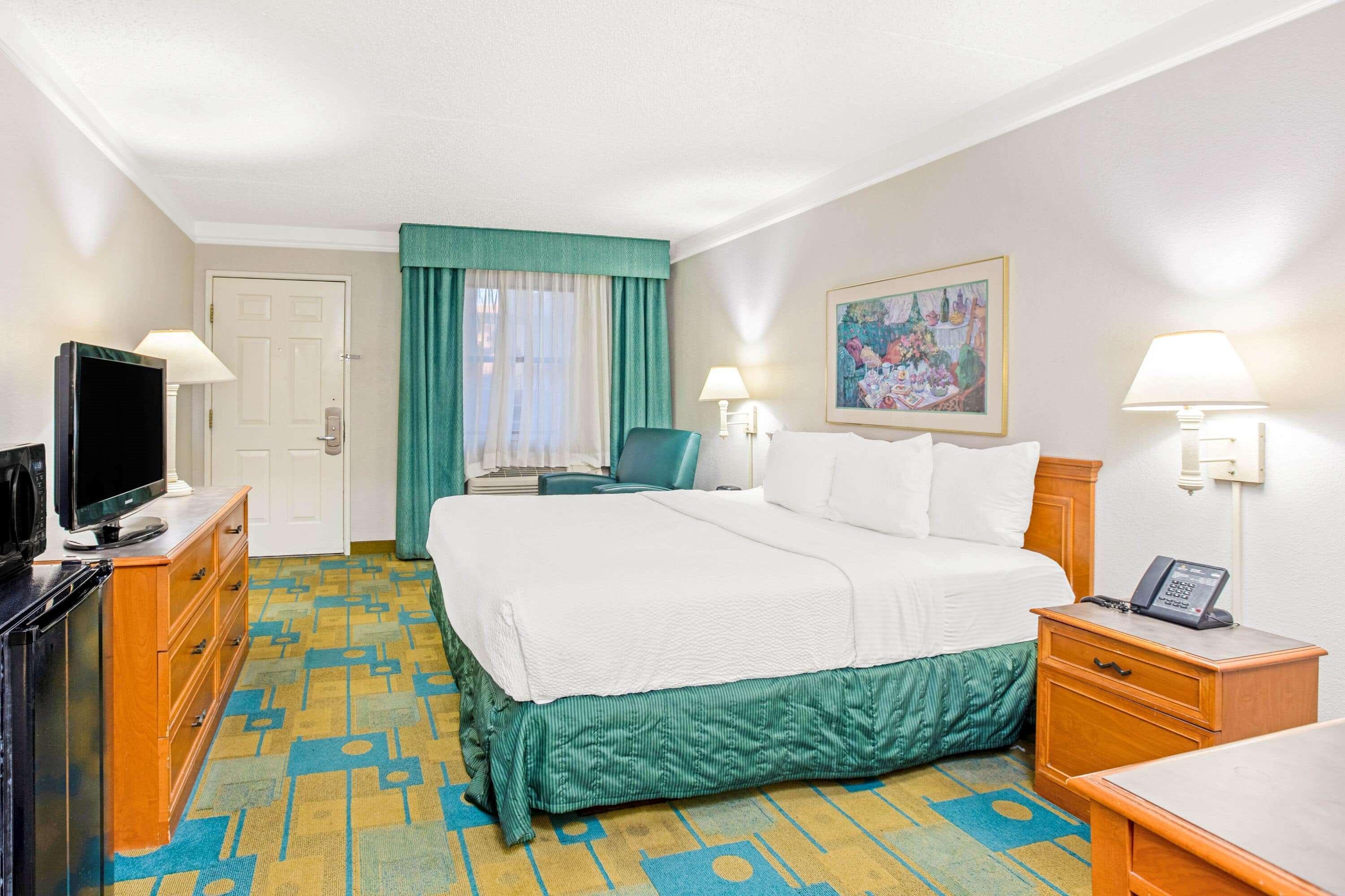 Deluxe King Room