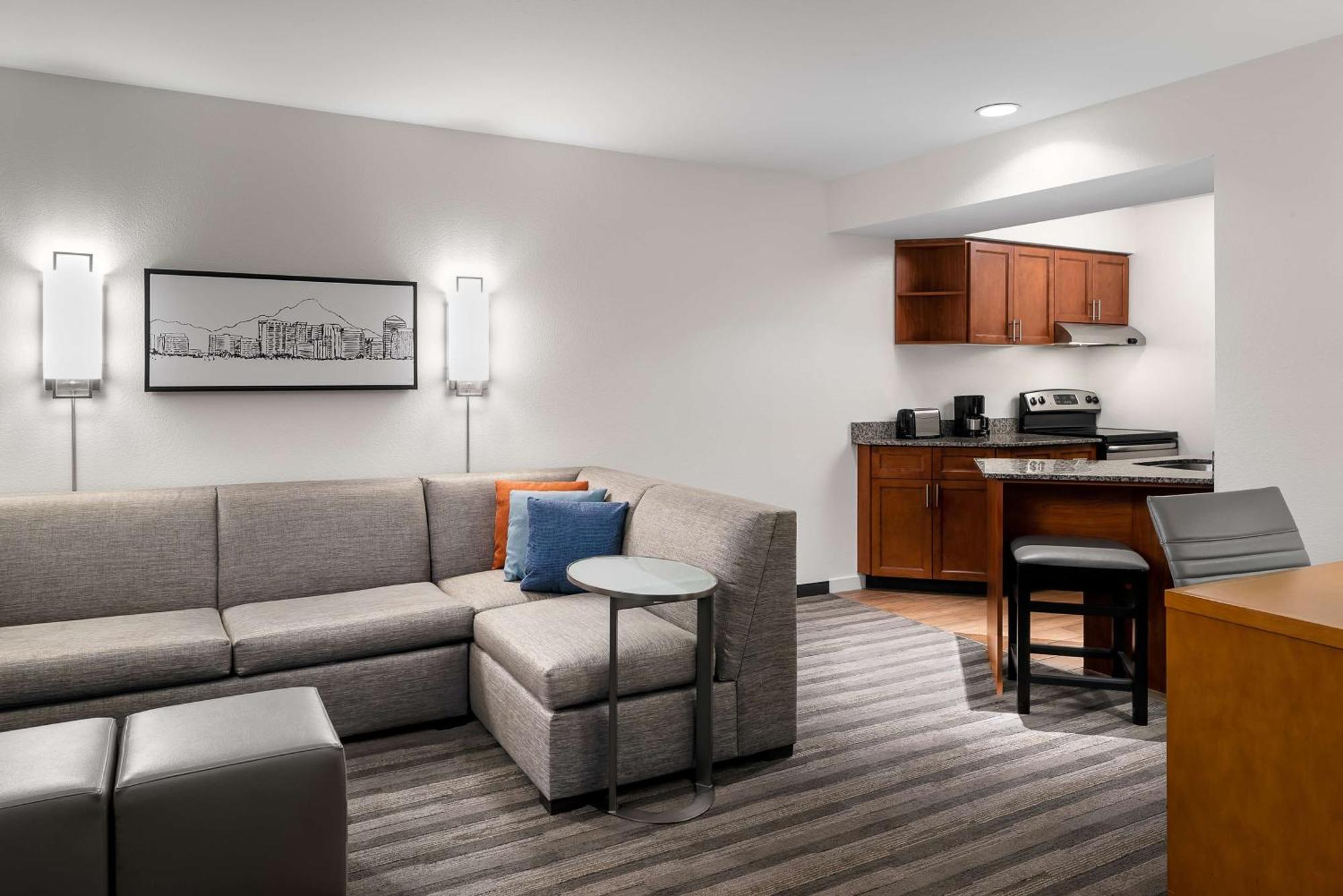 One-Bedroom King Suite