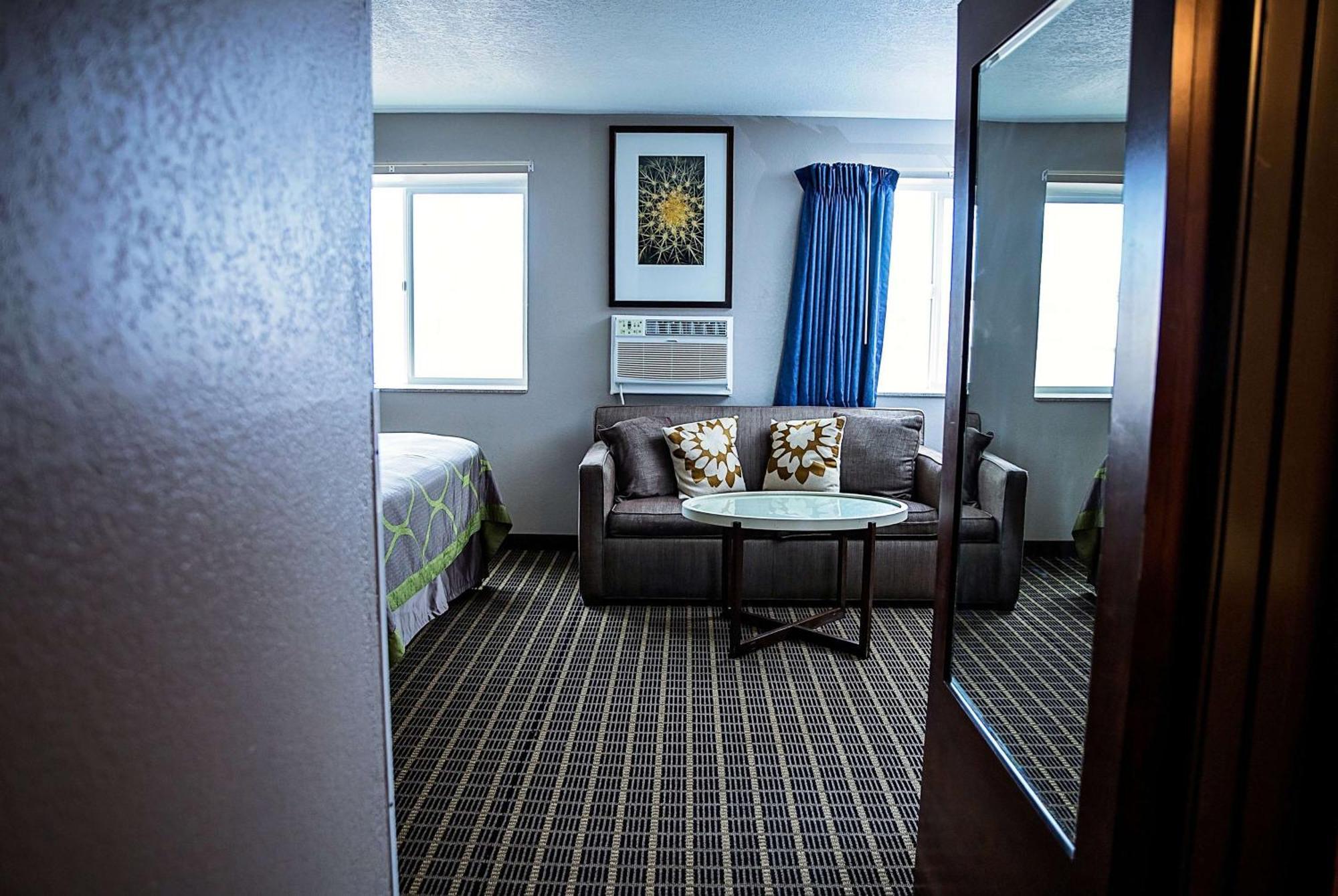 King Studio Suite Non-Smoking