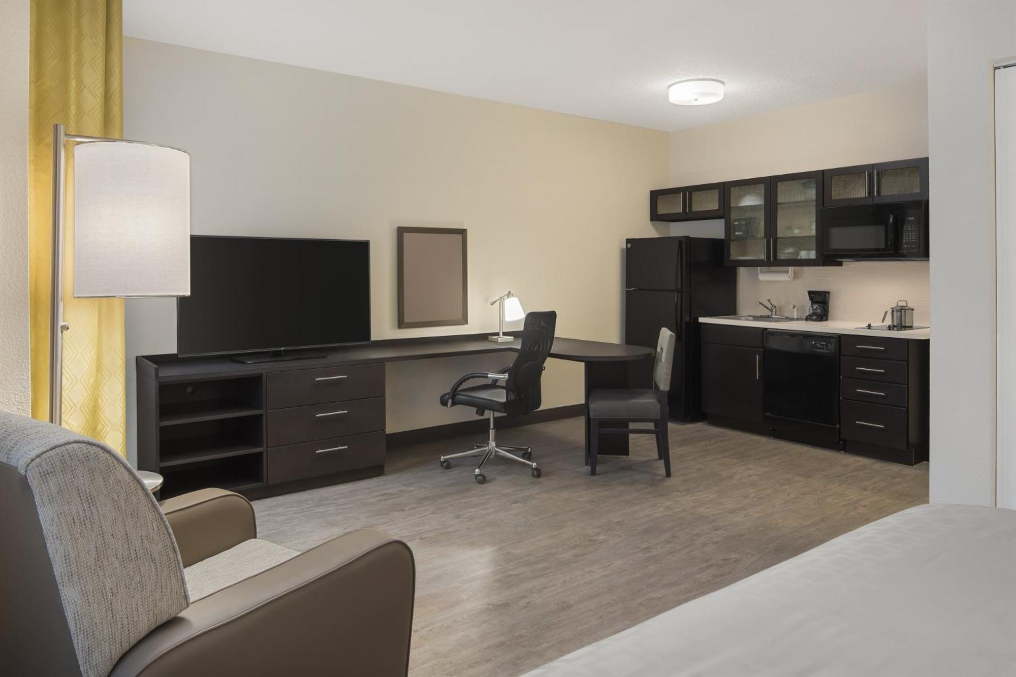 King Studio Suite