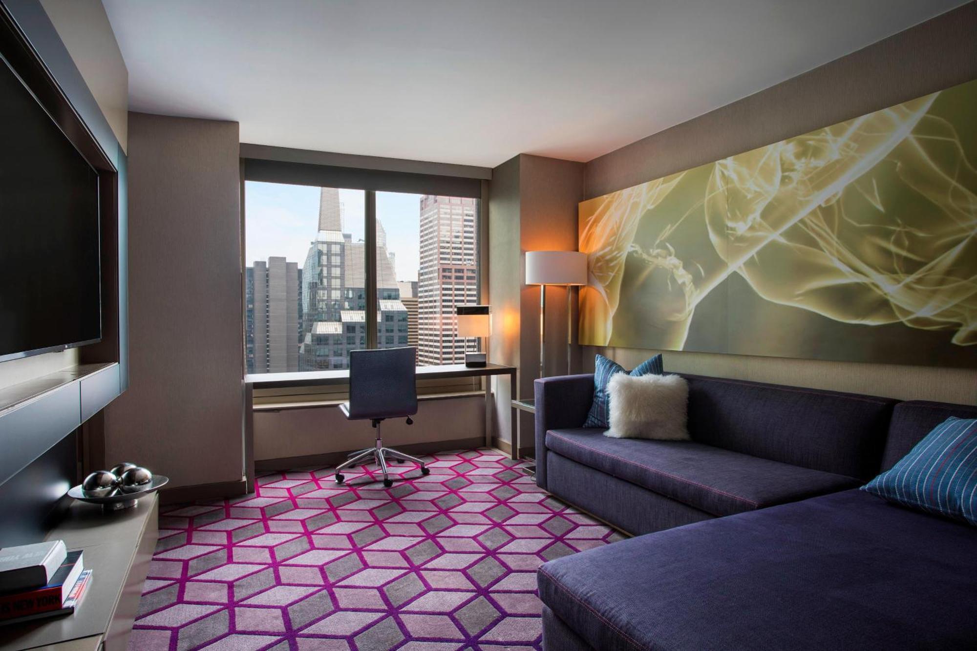 Suíte Fantástica com 1 Cama King-size, Sofá-cama e Vista da Broadway