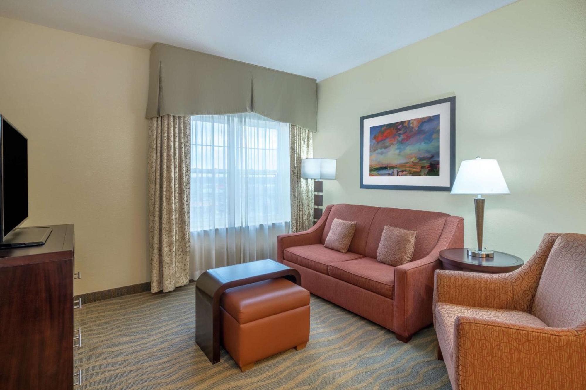 One-Bedroom King Suite - Non-Smoking
