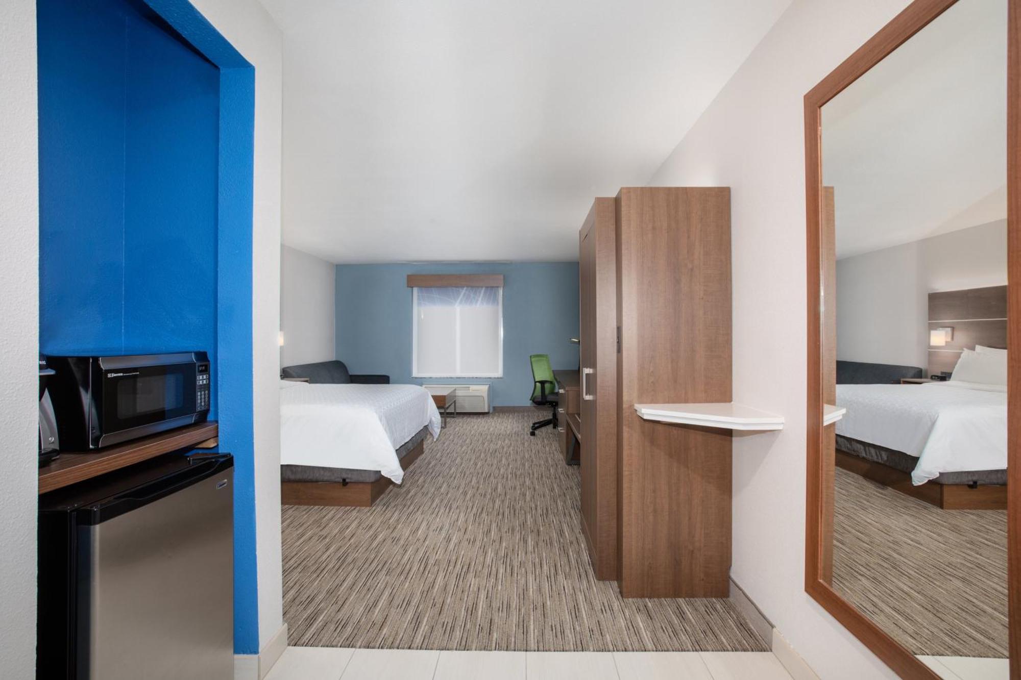 Queen Room with Two Queen Beds