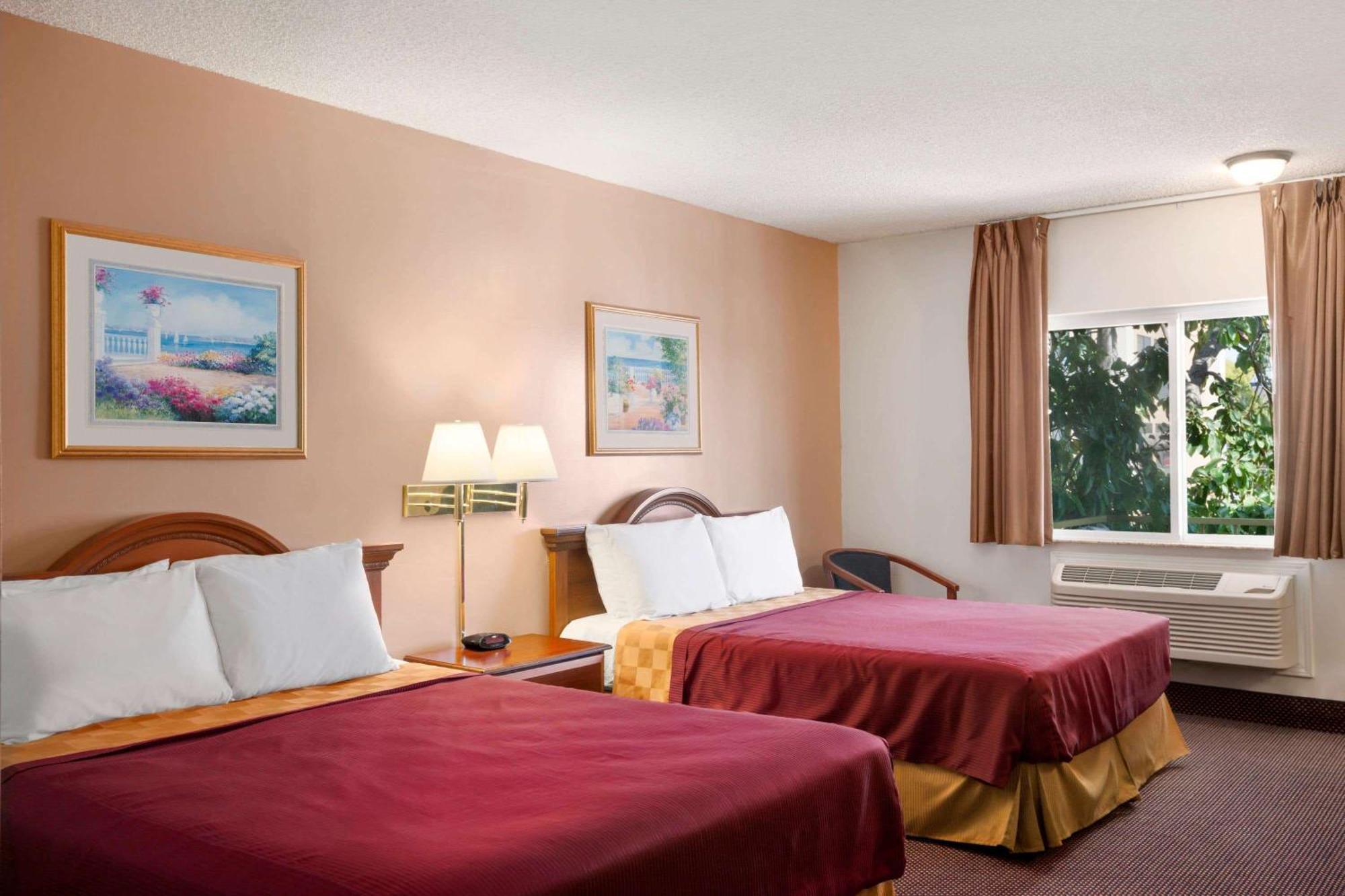 Queen Room with Two Queen Beds - Non-Smoking
