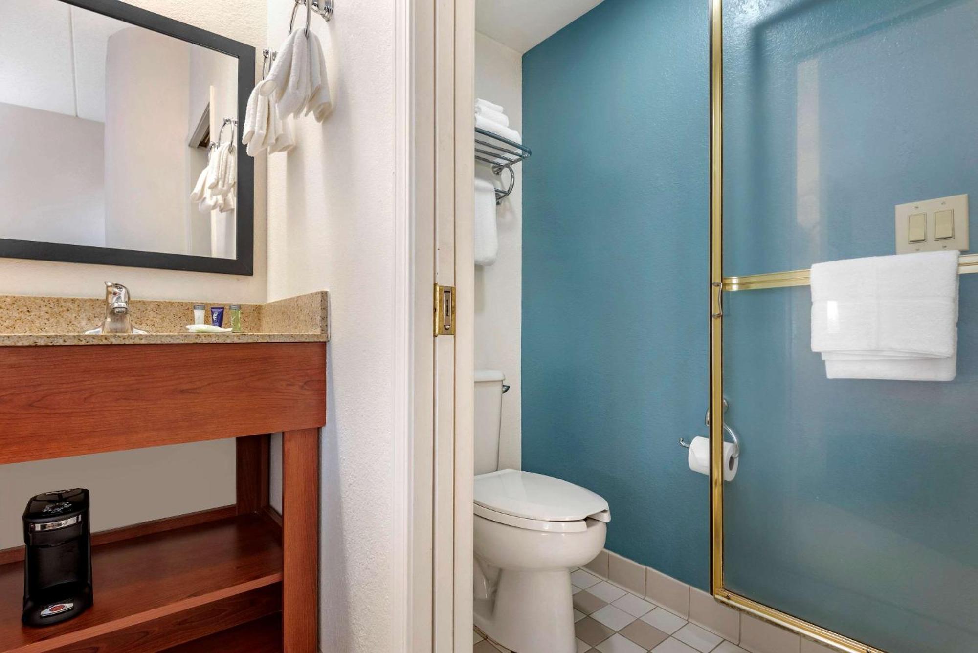 Standard King Room