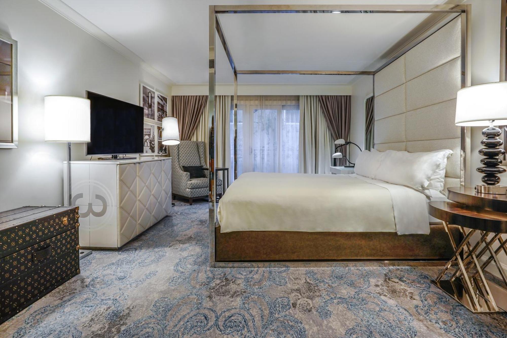 Executive King Room