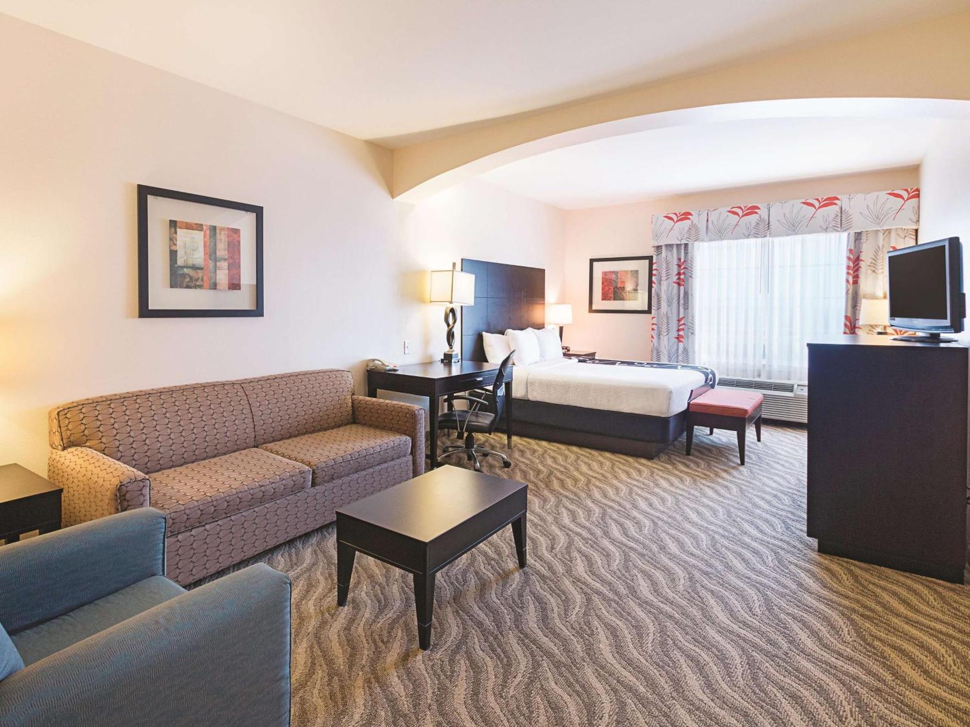 Junior King Suite Non-Smoking