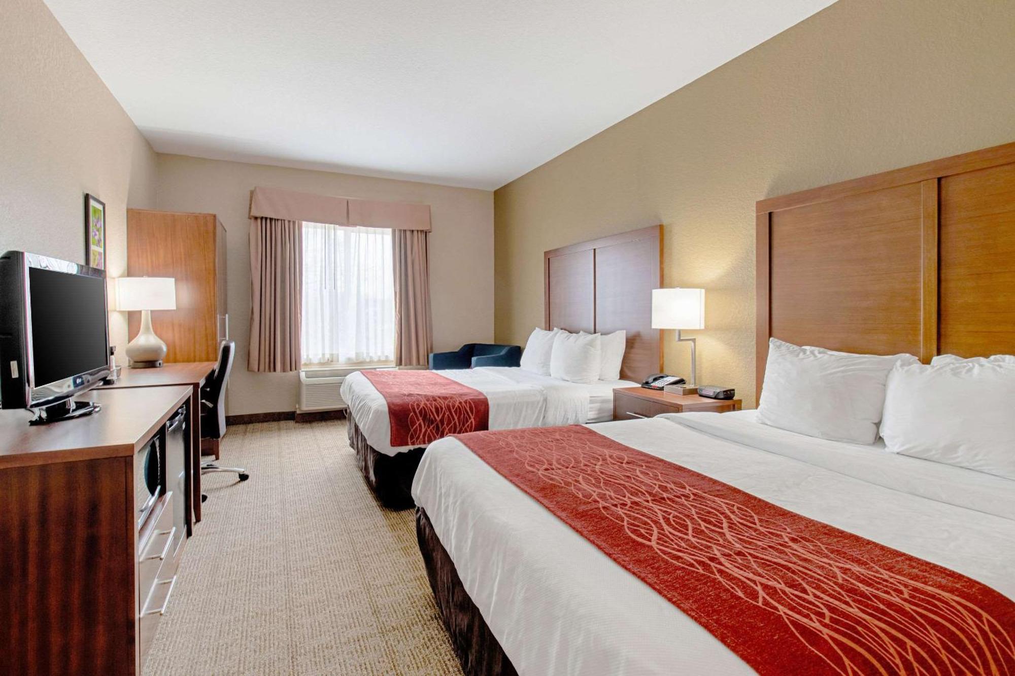 Queen Room with Two Queen Beds - Non-Smoking