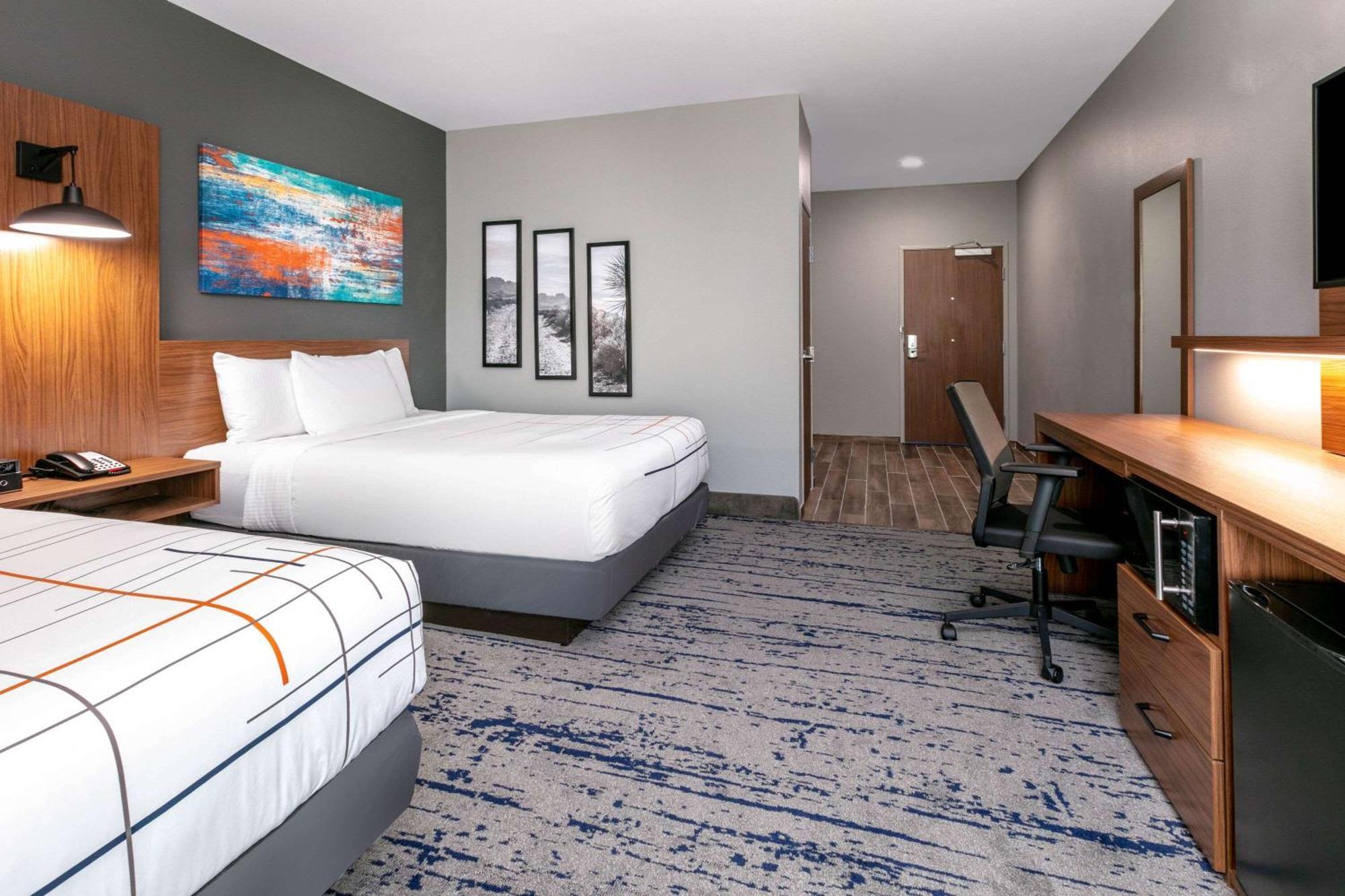 Queen Room with Two Queen Beds - Non-Smoking