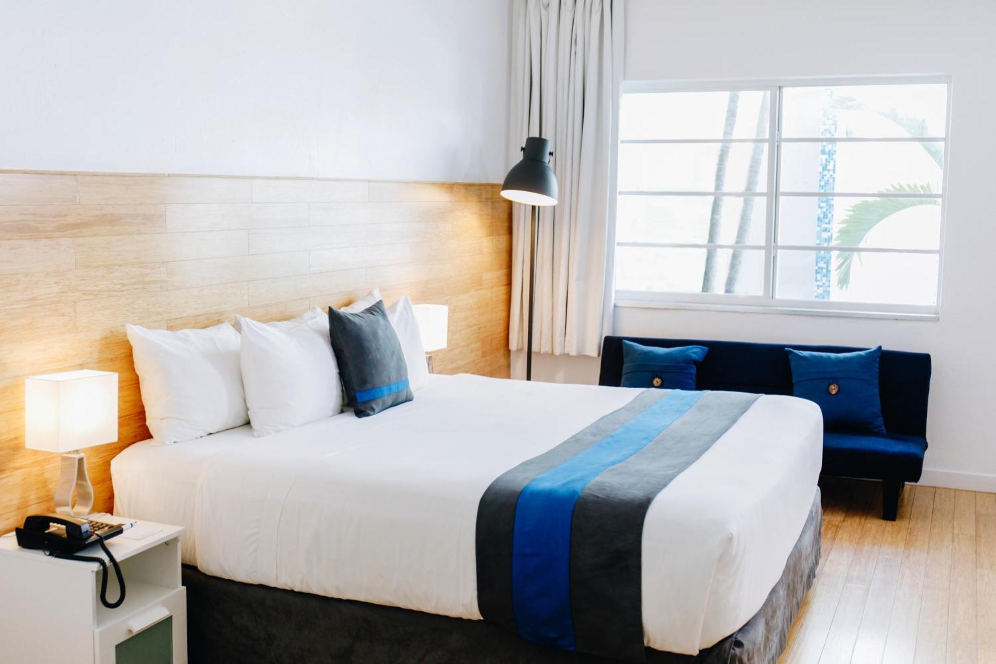 Standard Queen Room