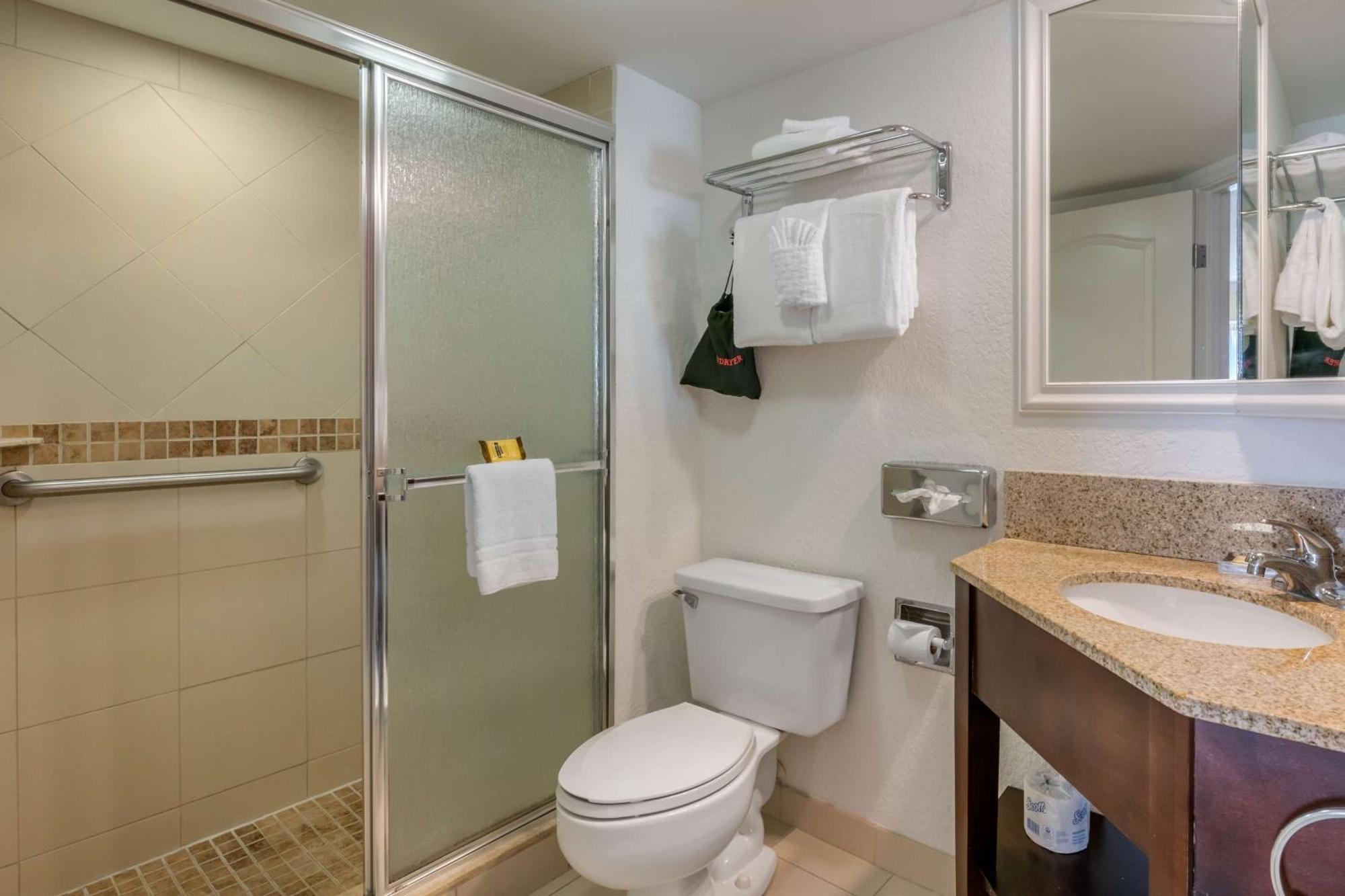 King Room Walk Shower,1276538122:JPEG