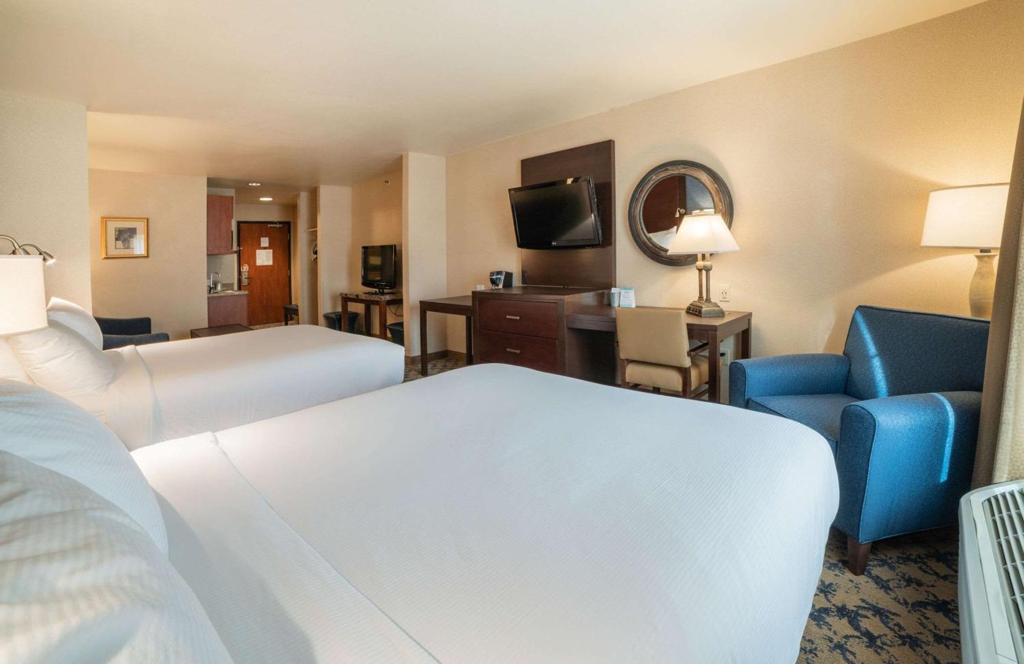 Queen Room - Accessible/Nonsmoking