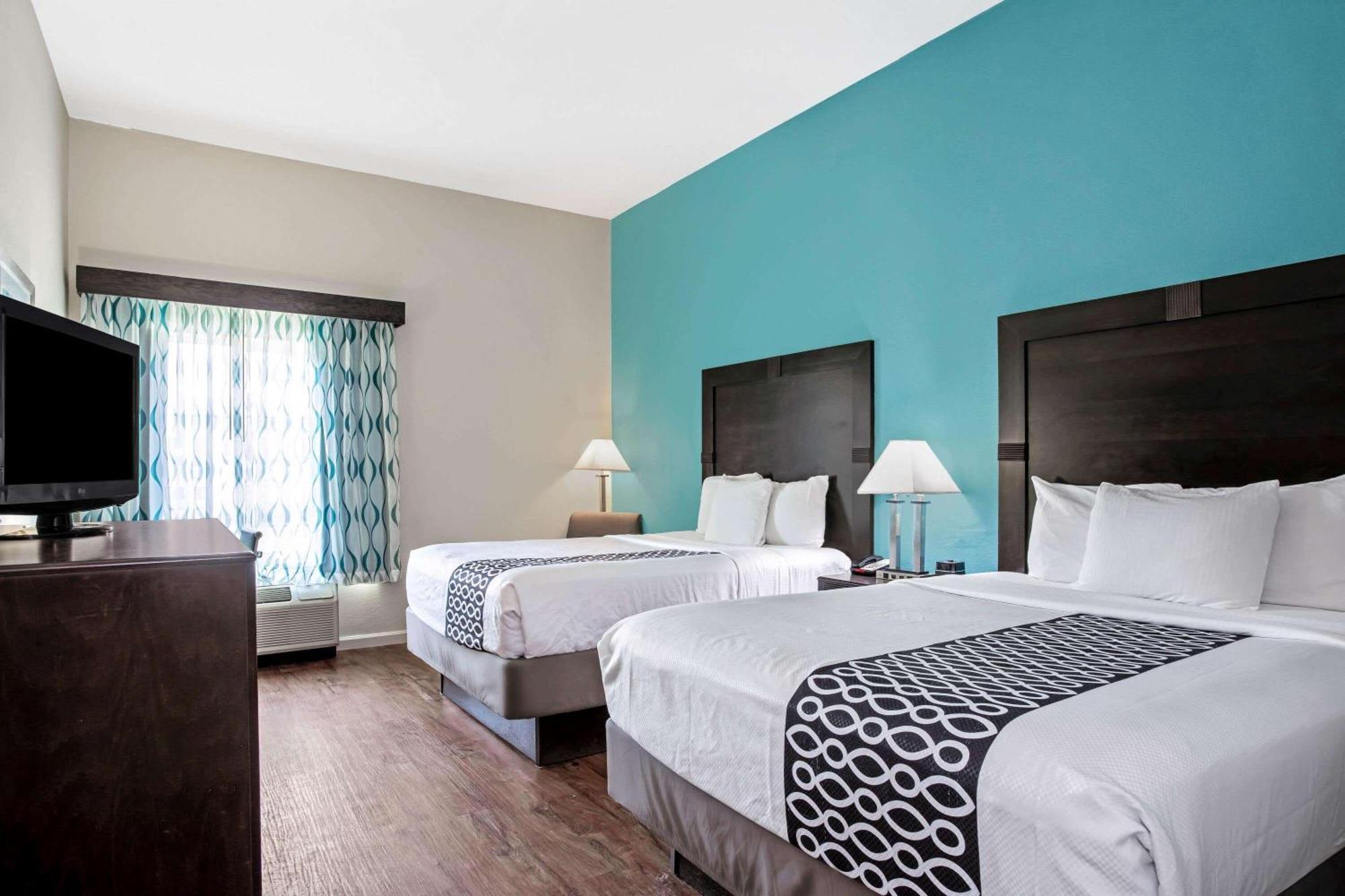 Deluxe Queen Room Two Queen Beds