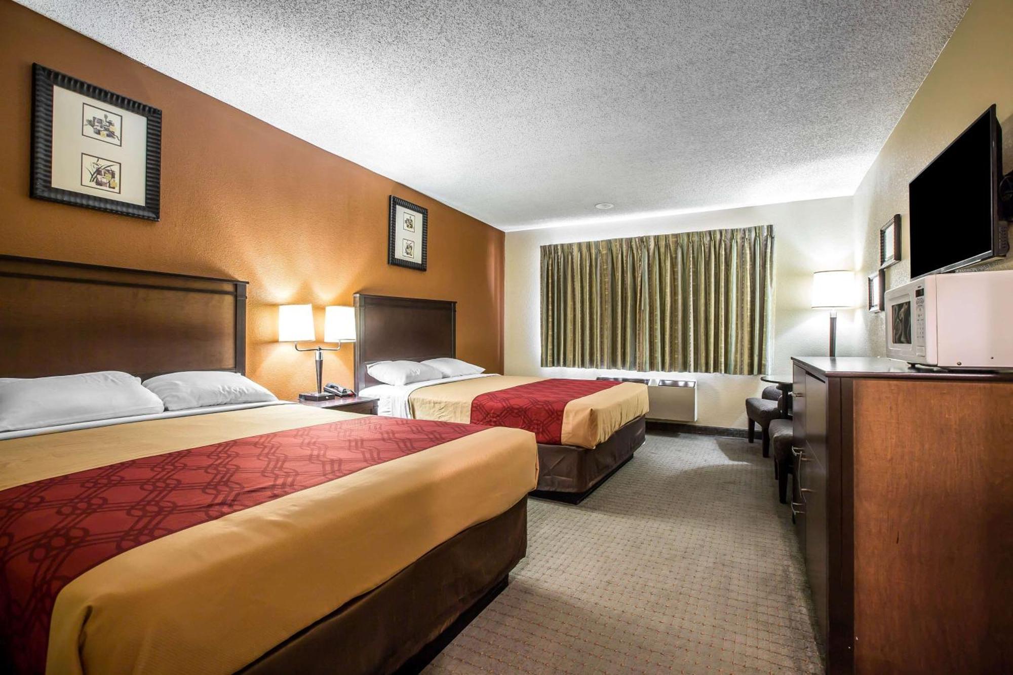 Queen Room Two Queen Beds Non-Smoking