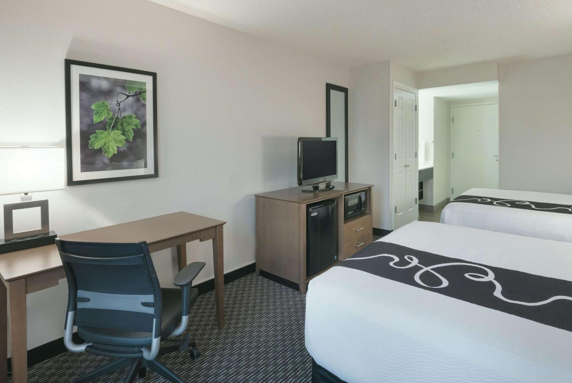 Deluxe Room Two Queen Beds