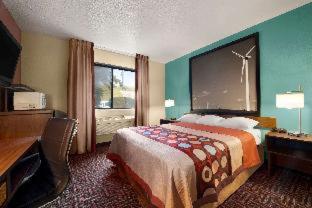 Queen Room - Disability Access/Non-Smoking