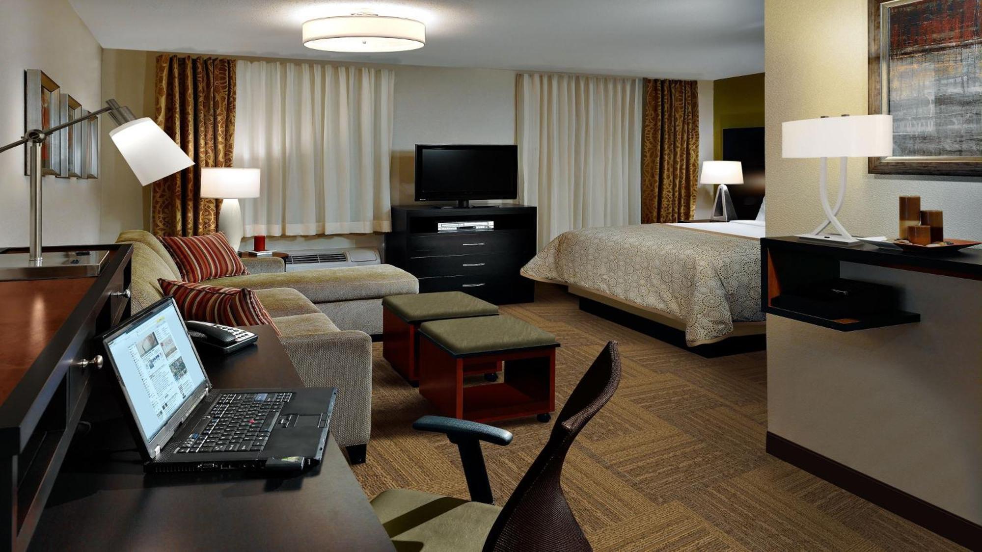 King Studio Suite