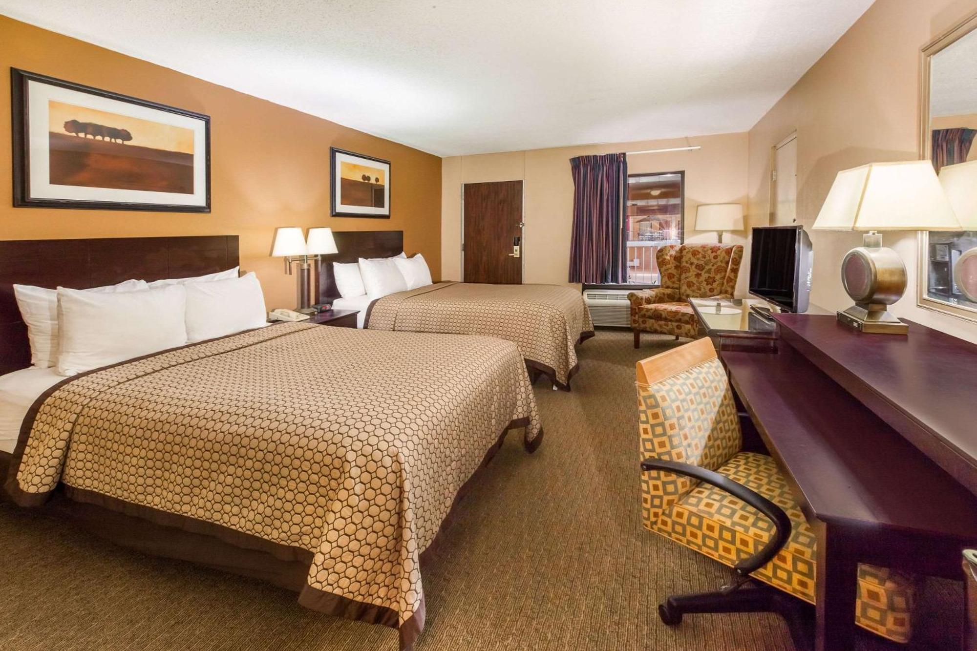Double Room with Two Double Beds - Non-Smoking