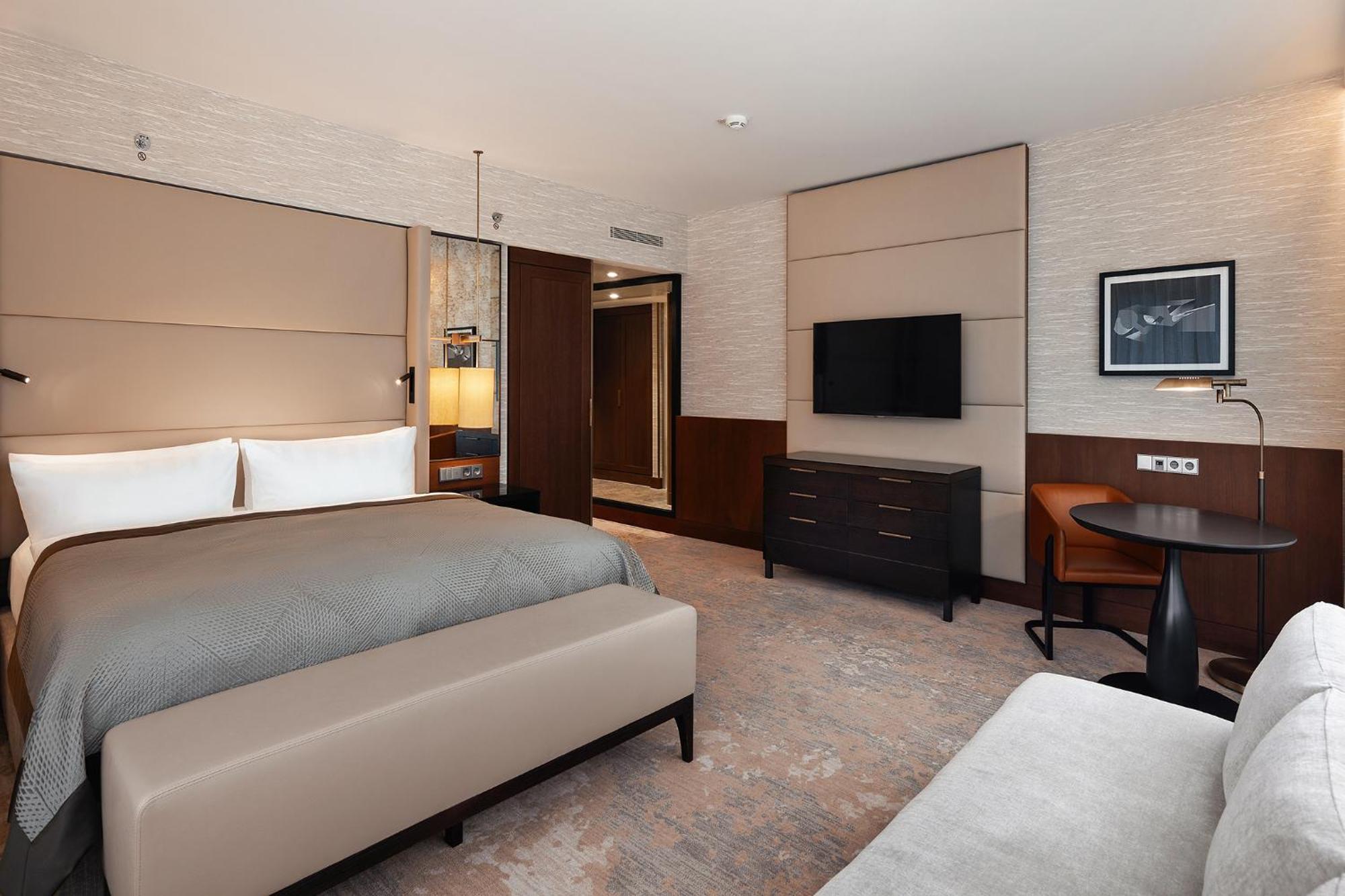 Premium King Room