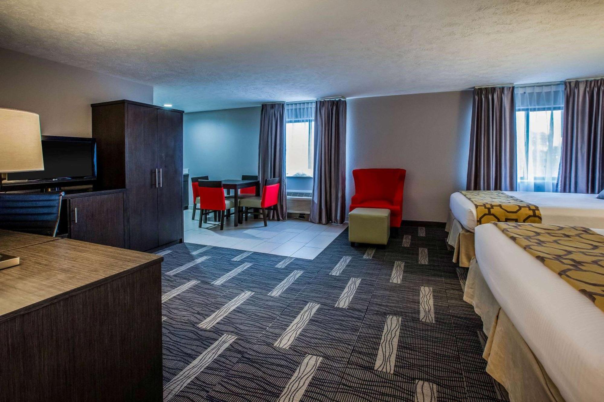 Studio Suite Two Queen Beds Non-Smoking