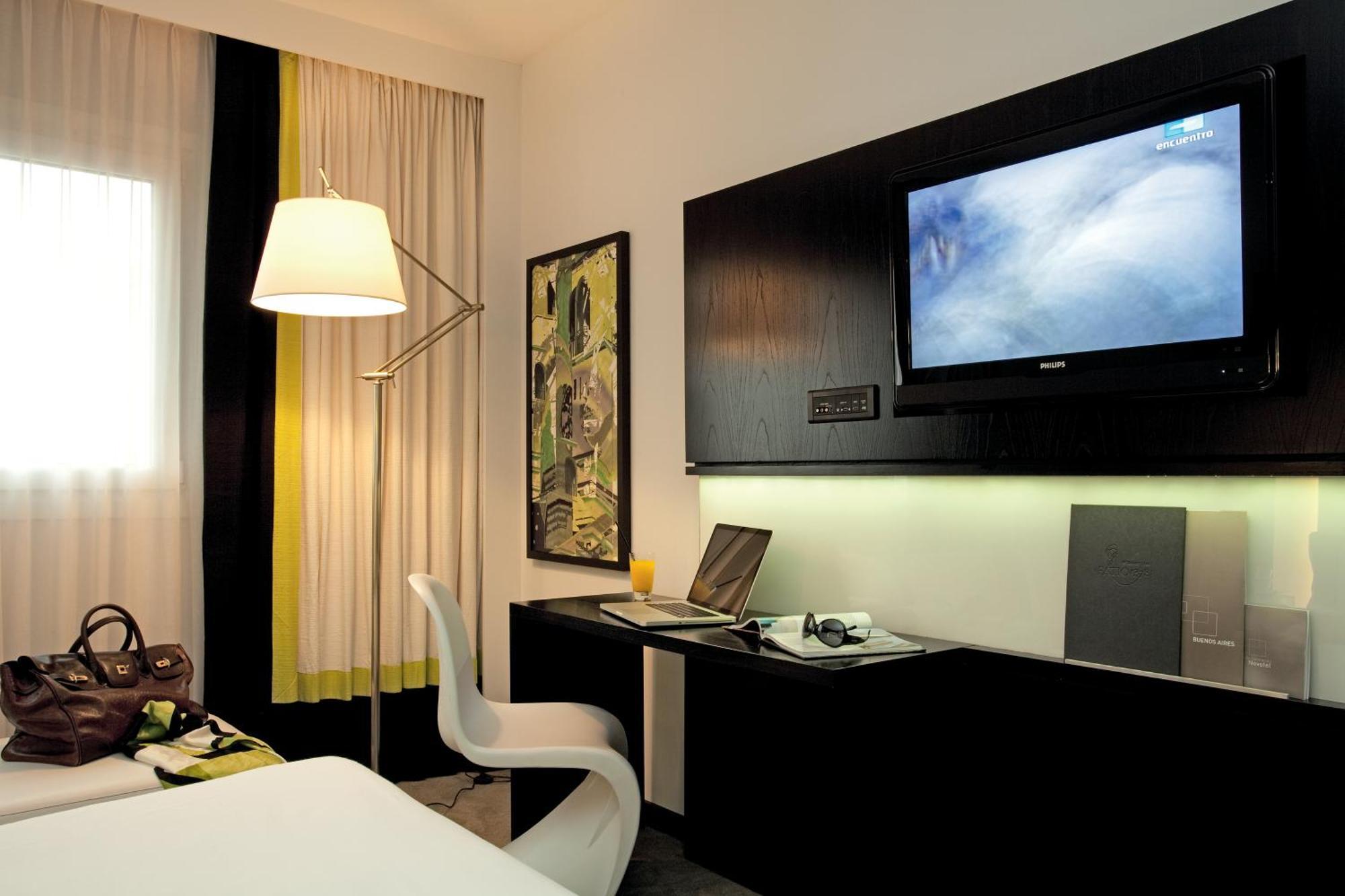 Superior Room Queen Size Bed