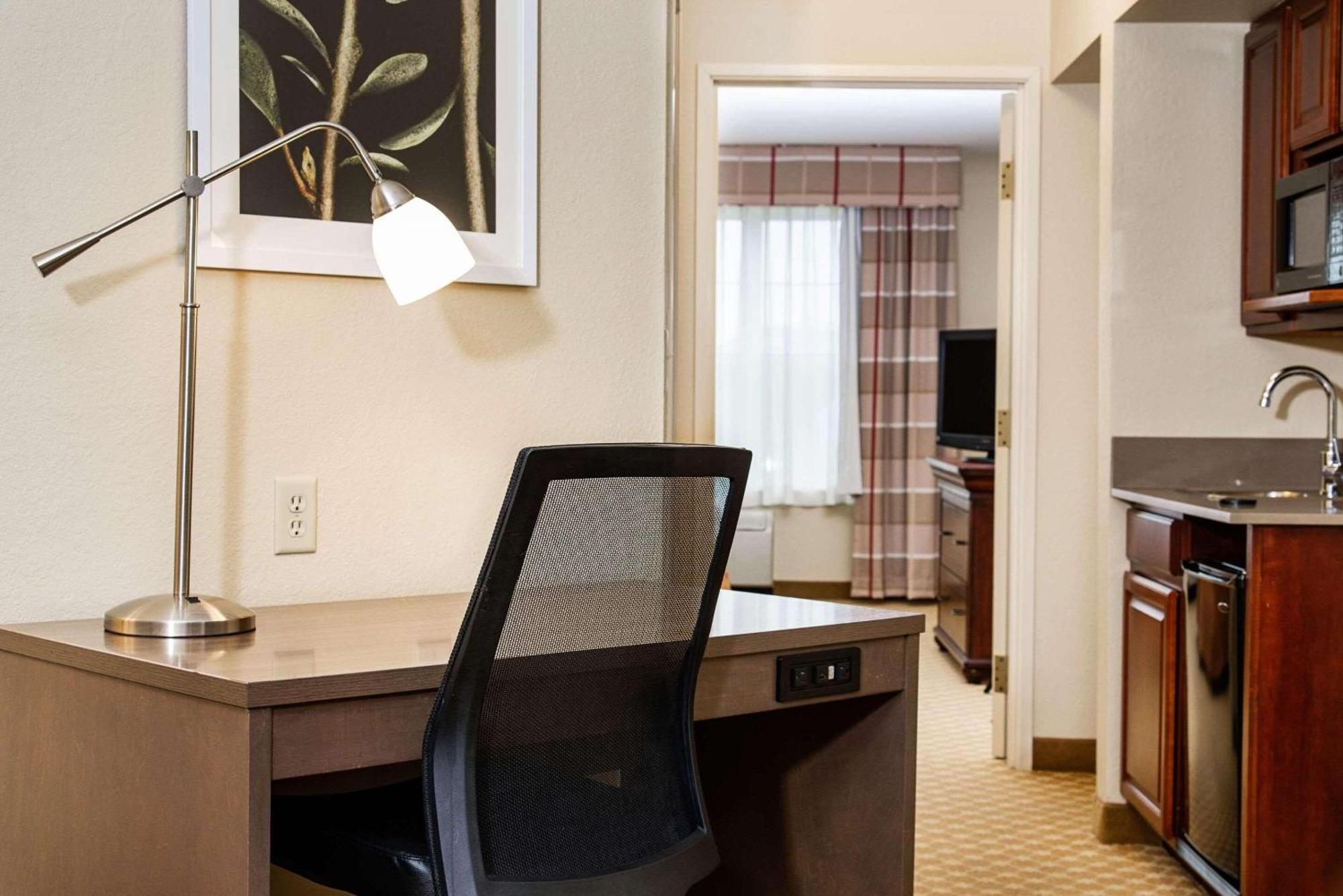 One-Bedroom King Suite