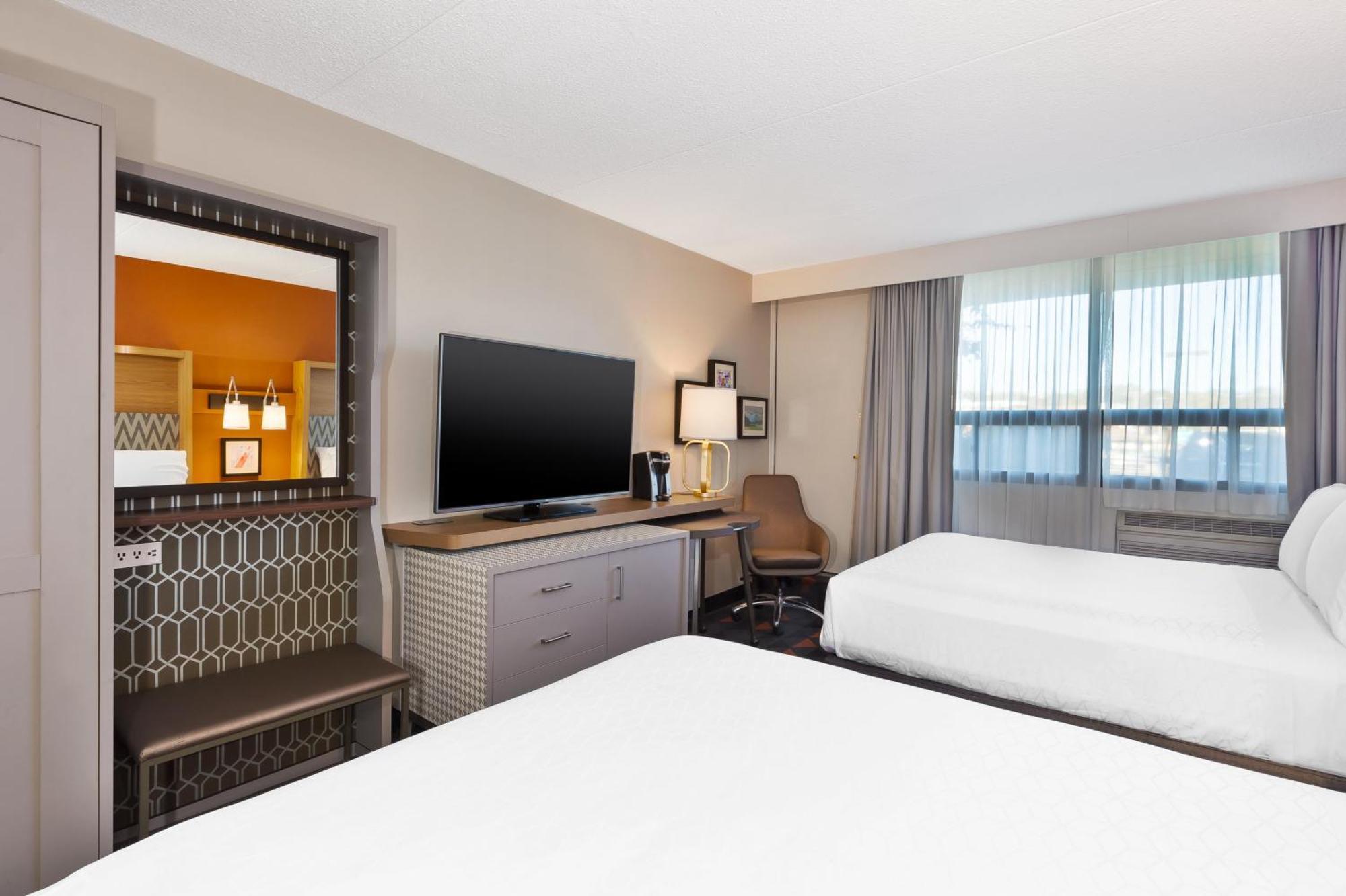 Standard Room with Two Queen Beds