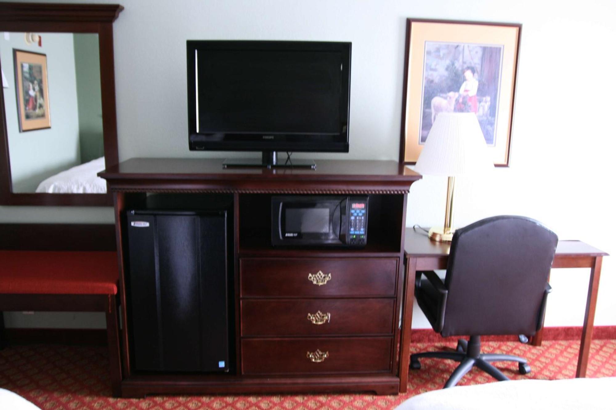 Deluxe King Room Sofa Bed Non-Smoking