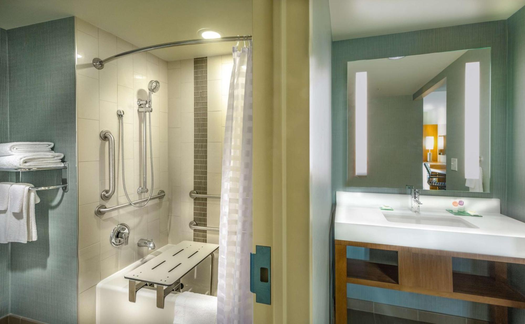 King Room Sofa Bed Roll Shower Disability Access