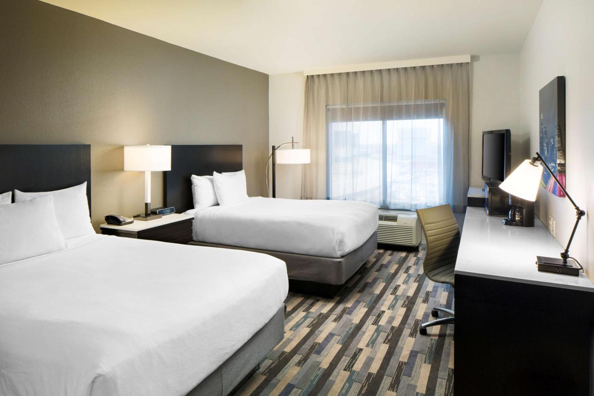 Queen Room with Two Queen Beds - High Floor