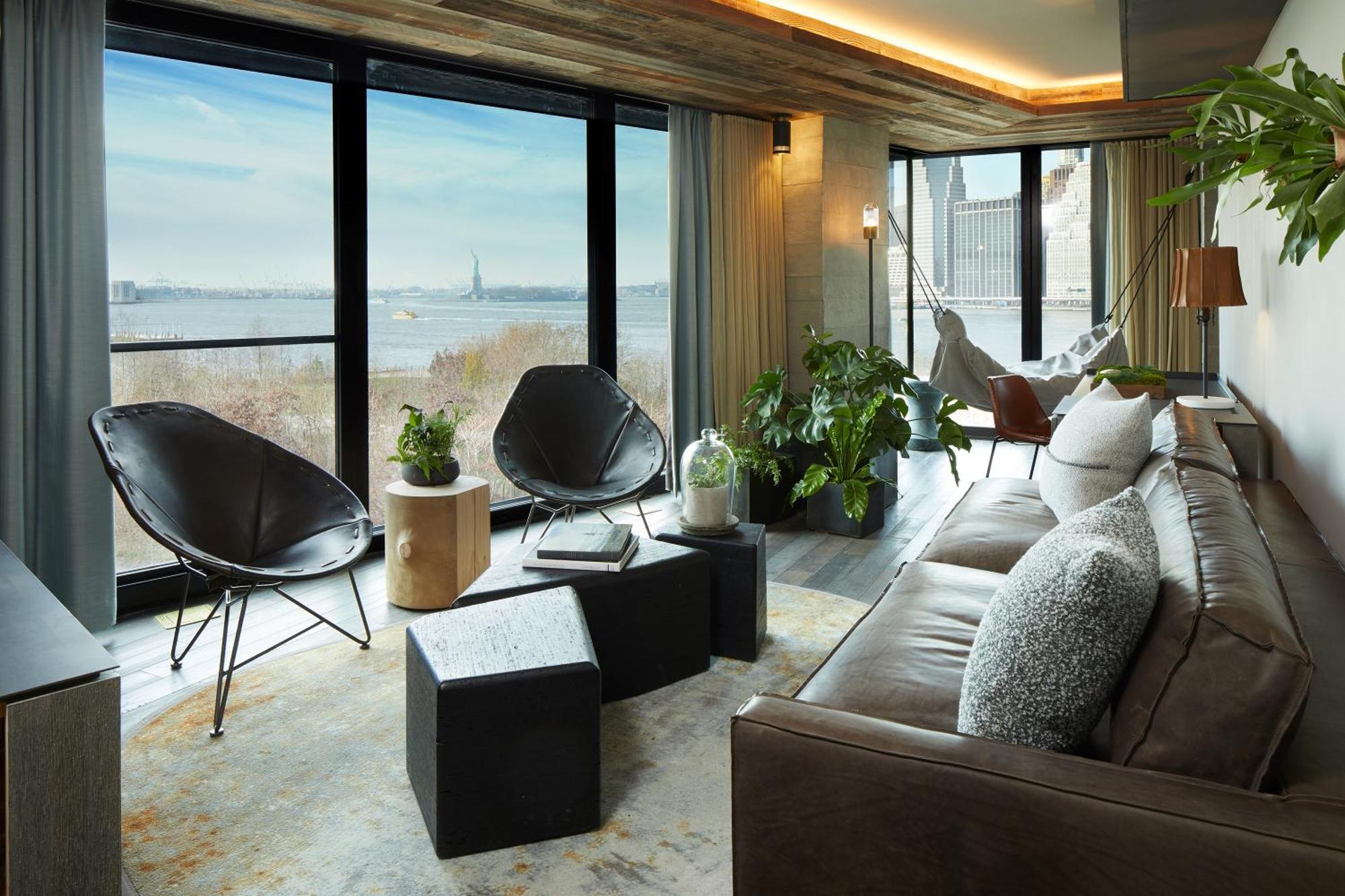 Superior Suite Skyline