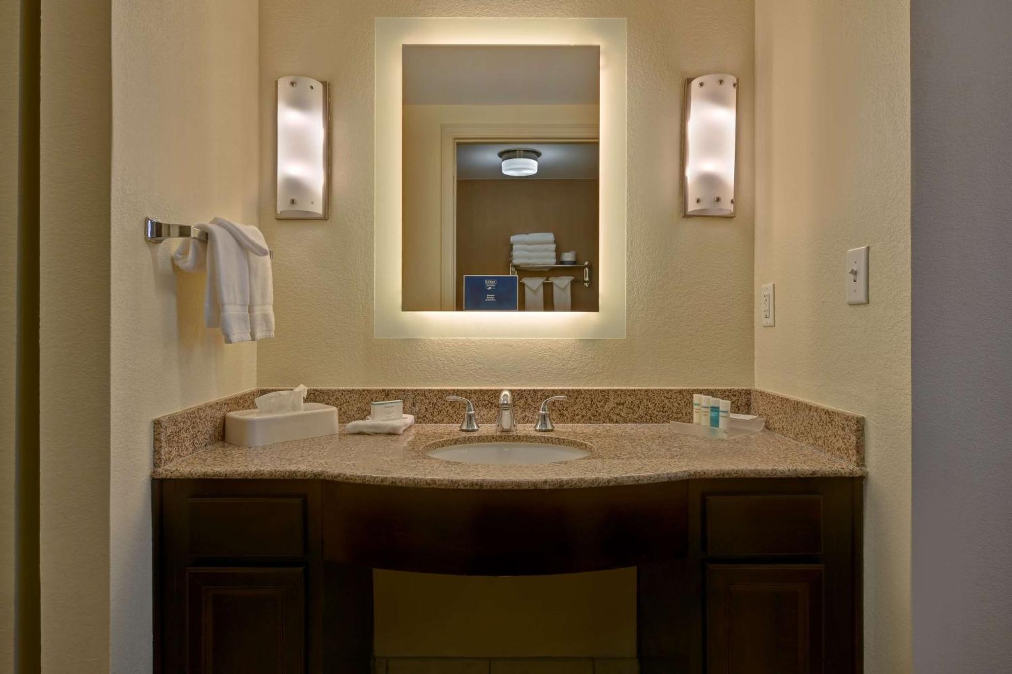 One-Bedroom King Suite