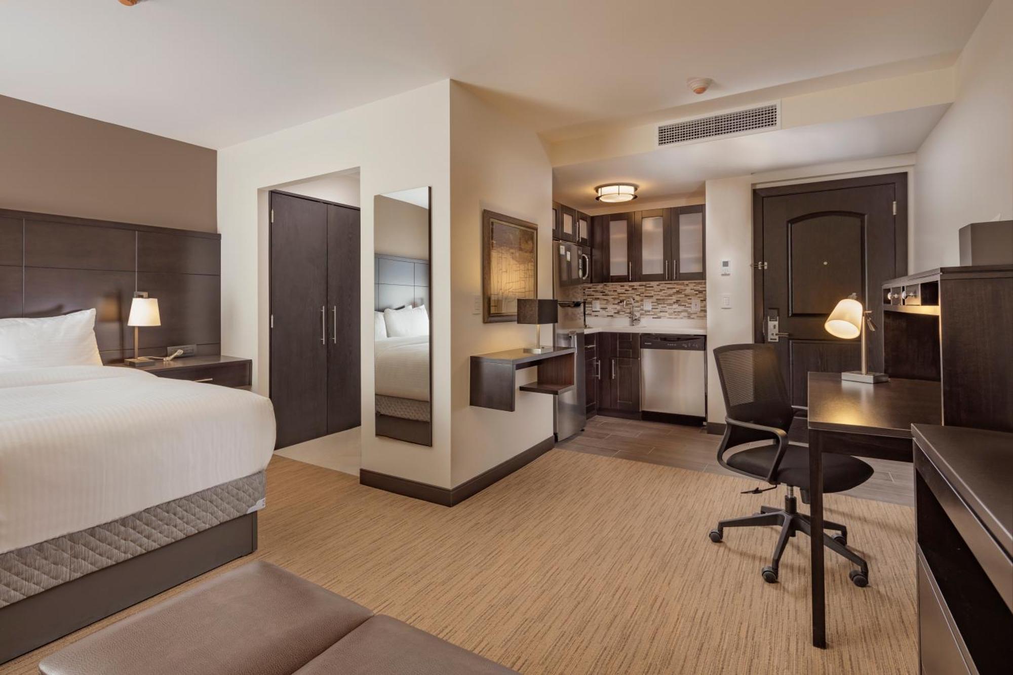 Queen Studio Suite