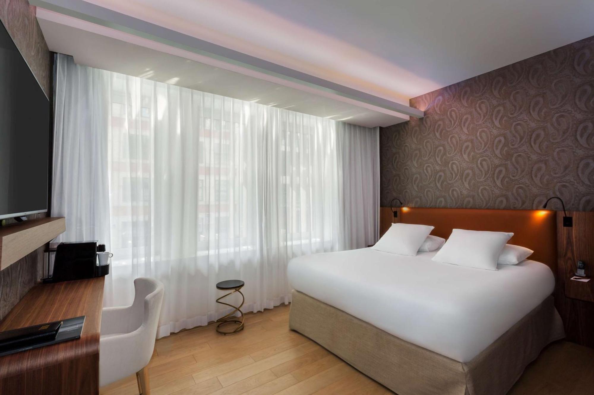 Large Executive King Room