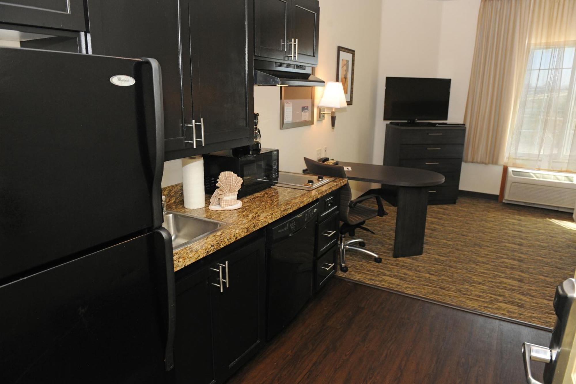 Queen Studio Suite