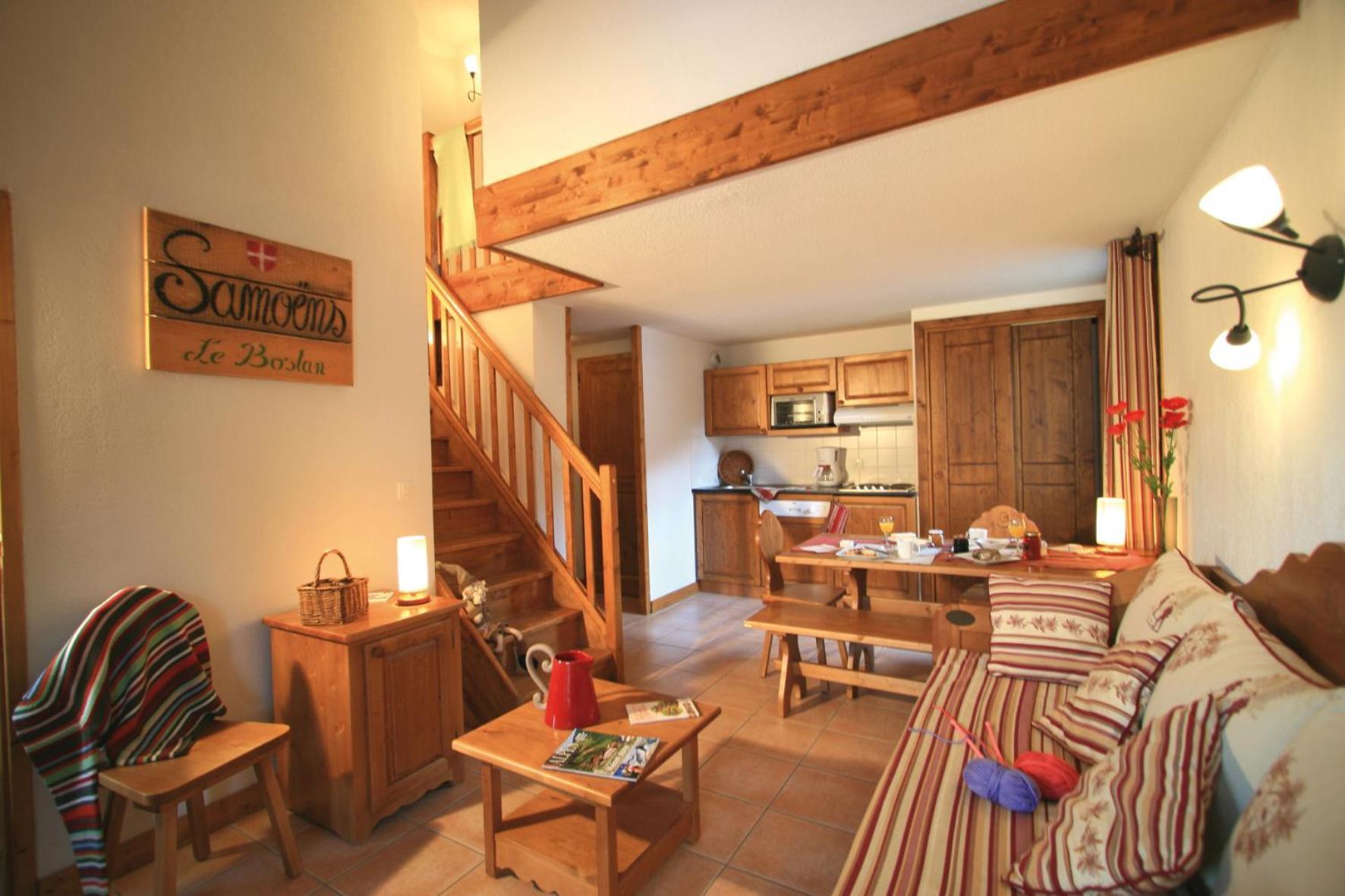 One-Bedroom Apartment Alcove
