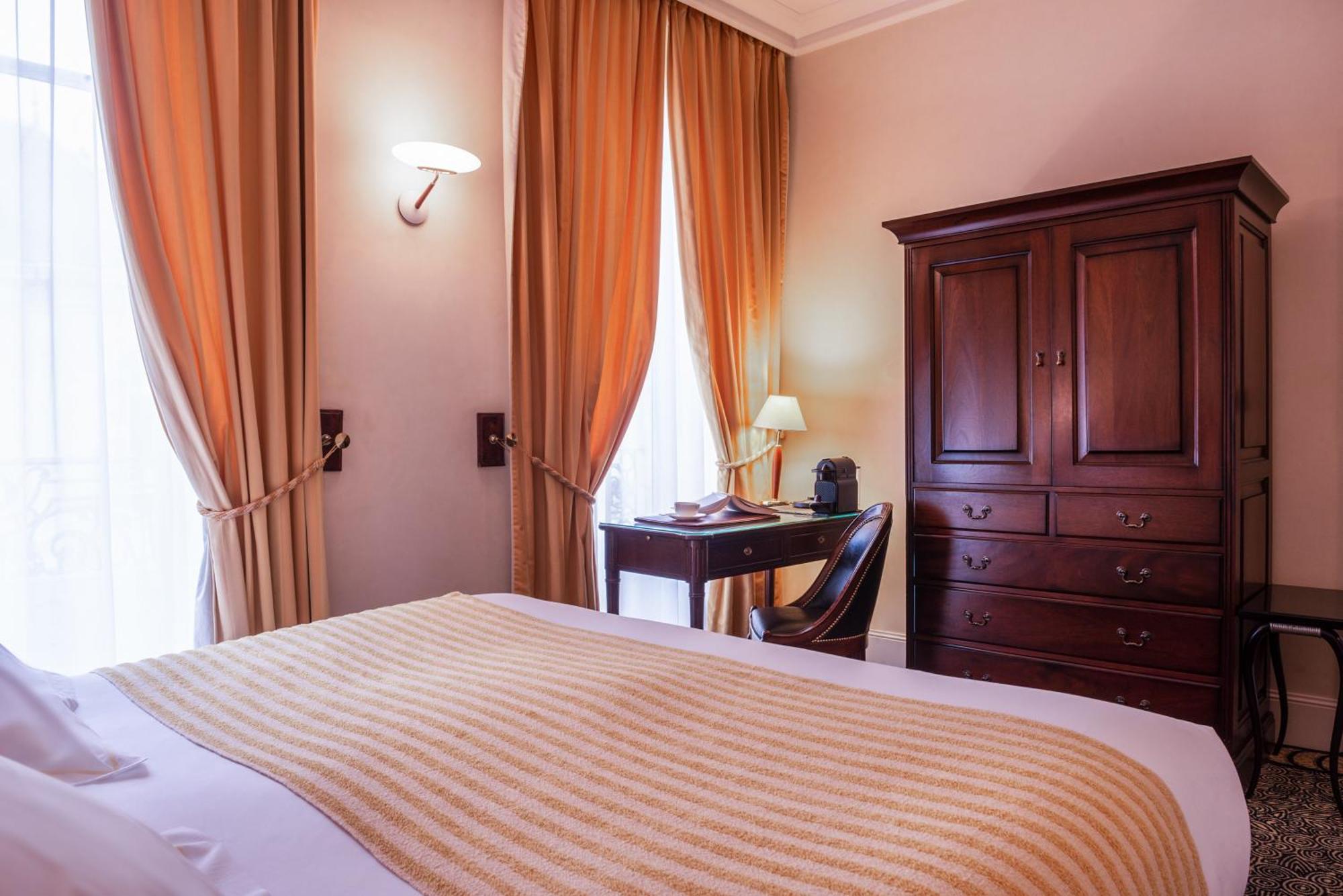 Tradition Room