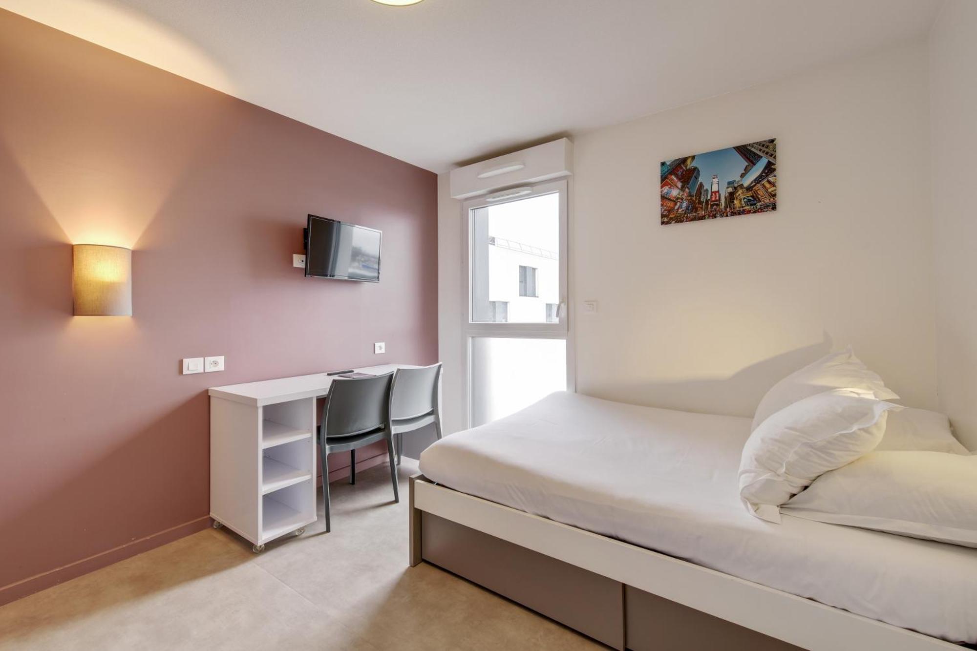 Standard Studio Double Bed