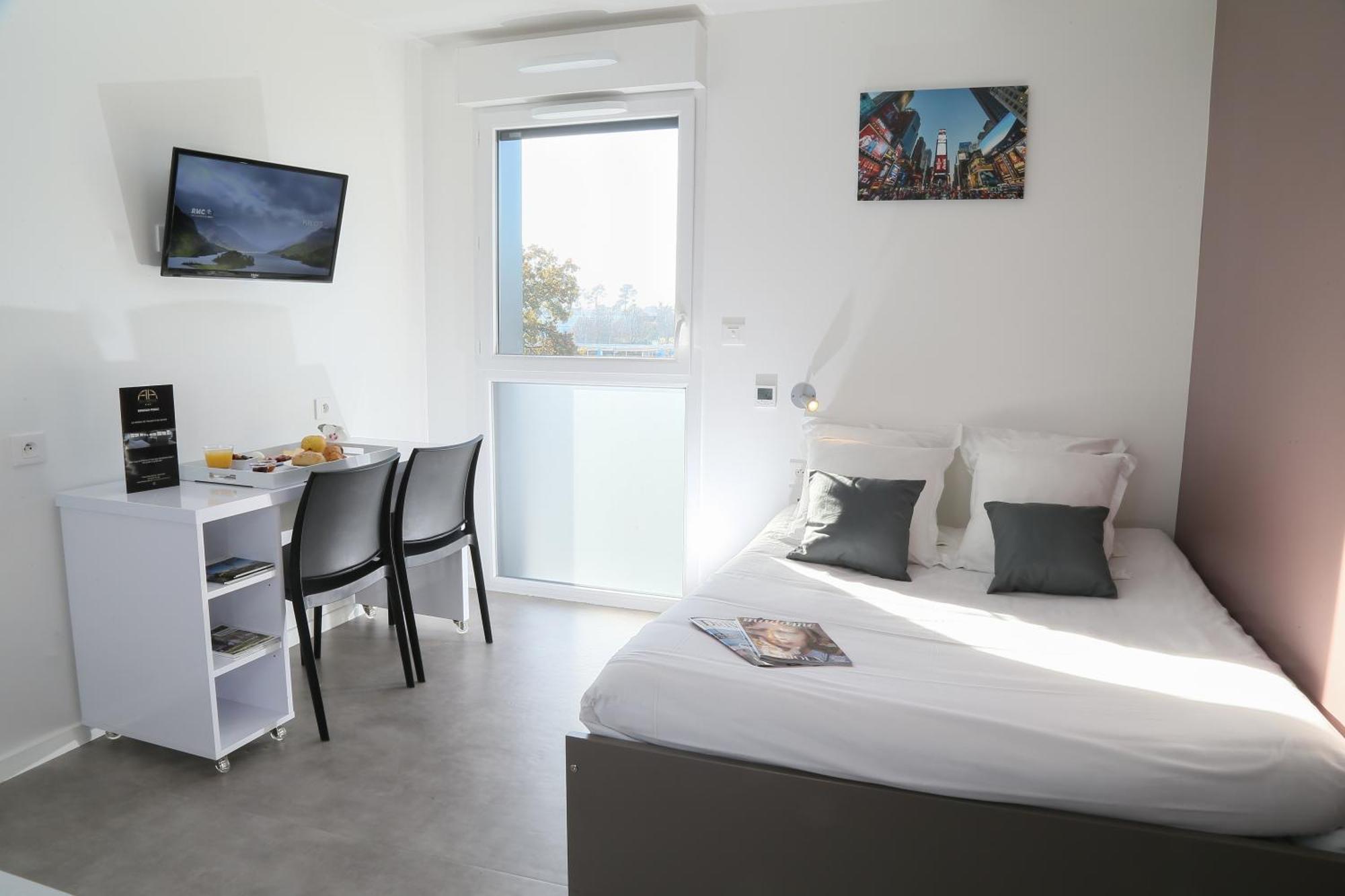 Standard Studio Double Bed
